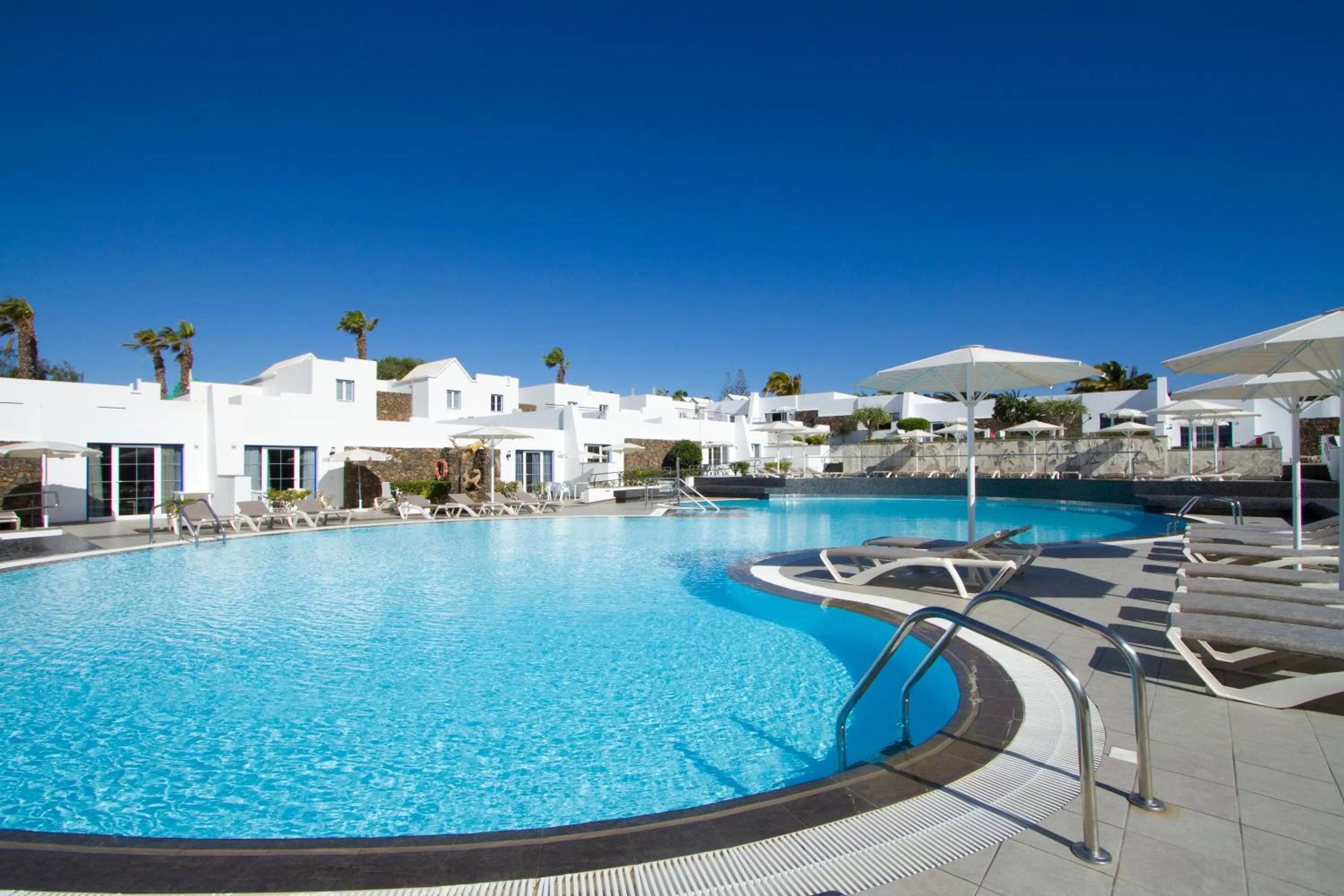 Swimming pool in Nautilus Lanzarote