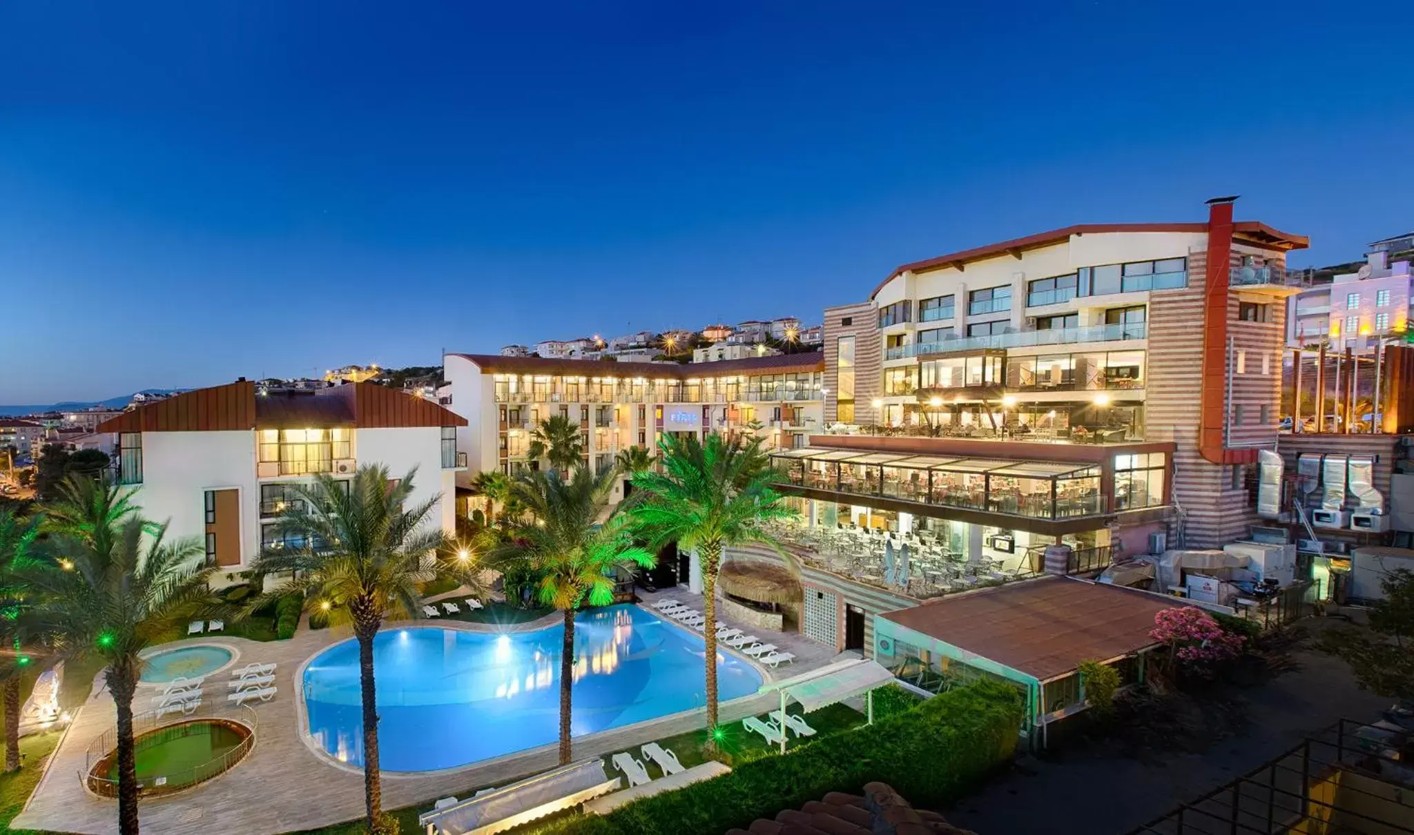 Property building, Pool View in Pırıl Hotel Thermal&Beauty SPA