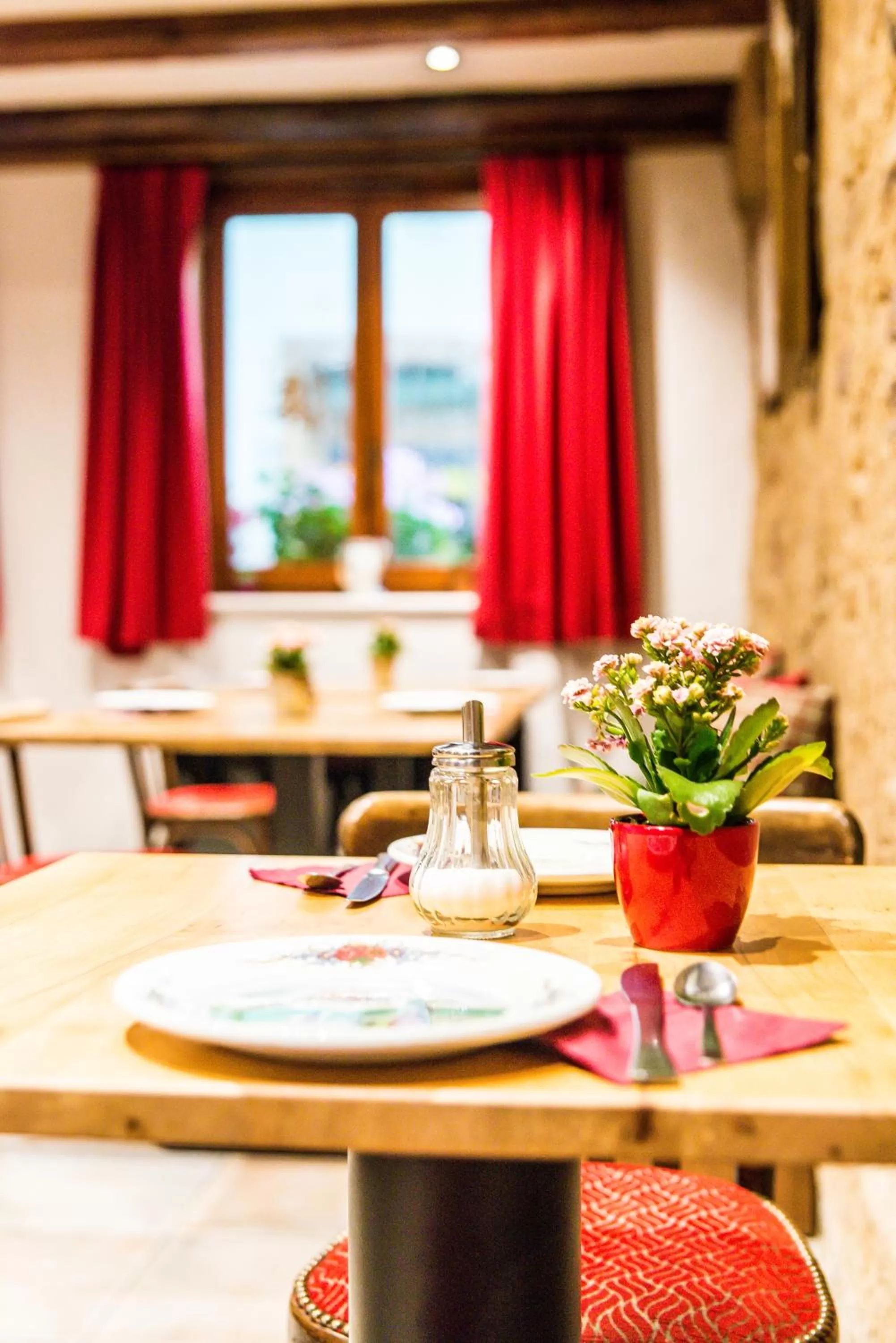 Breakfast, Restaurant/Places to Eat in Hôtel Au Lion