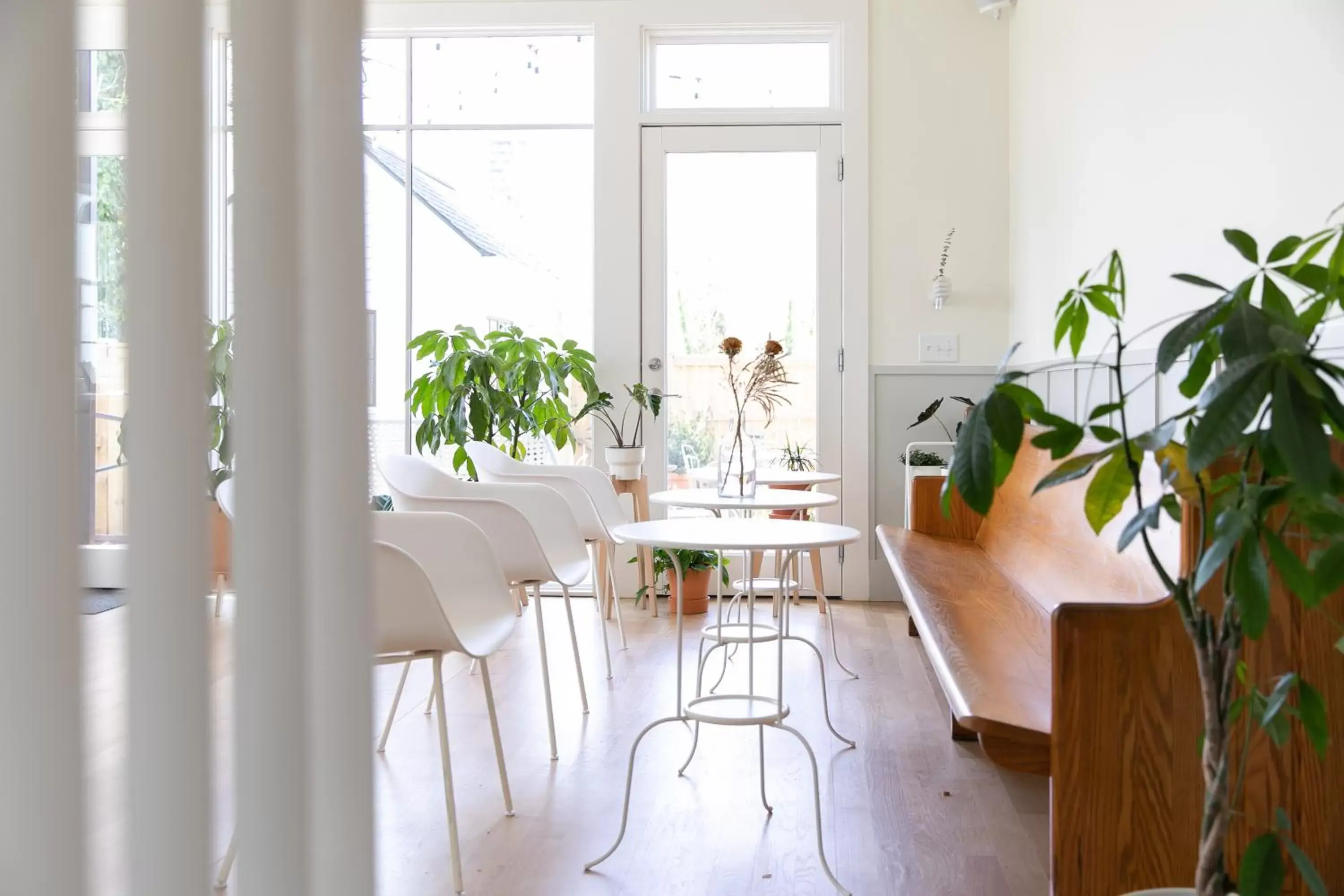 Dining area in Guest House Raleigh