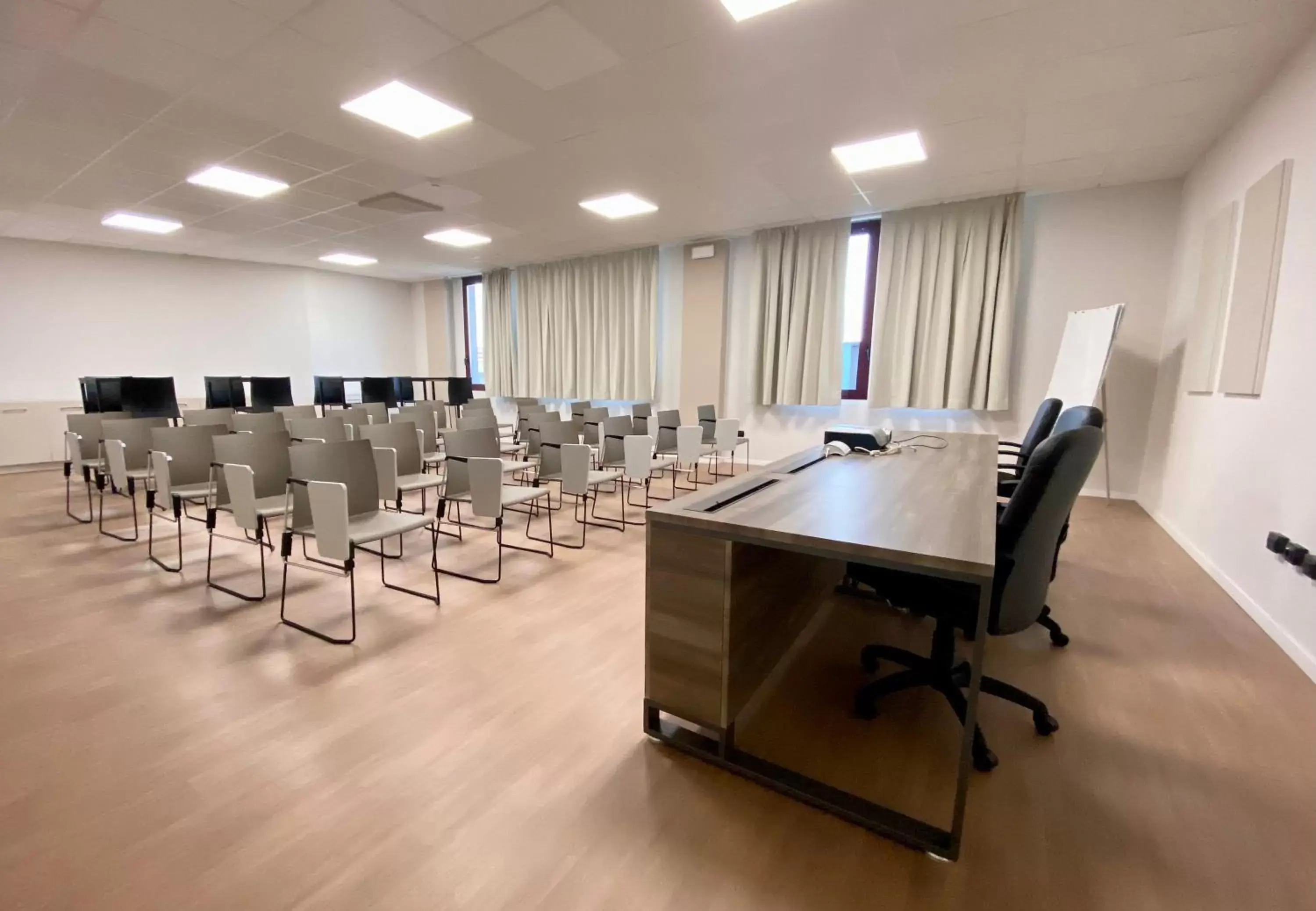 Meeting/conference room in Break Hotel