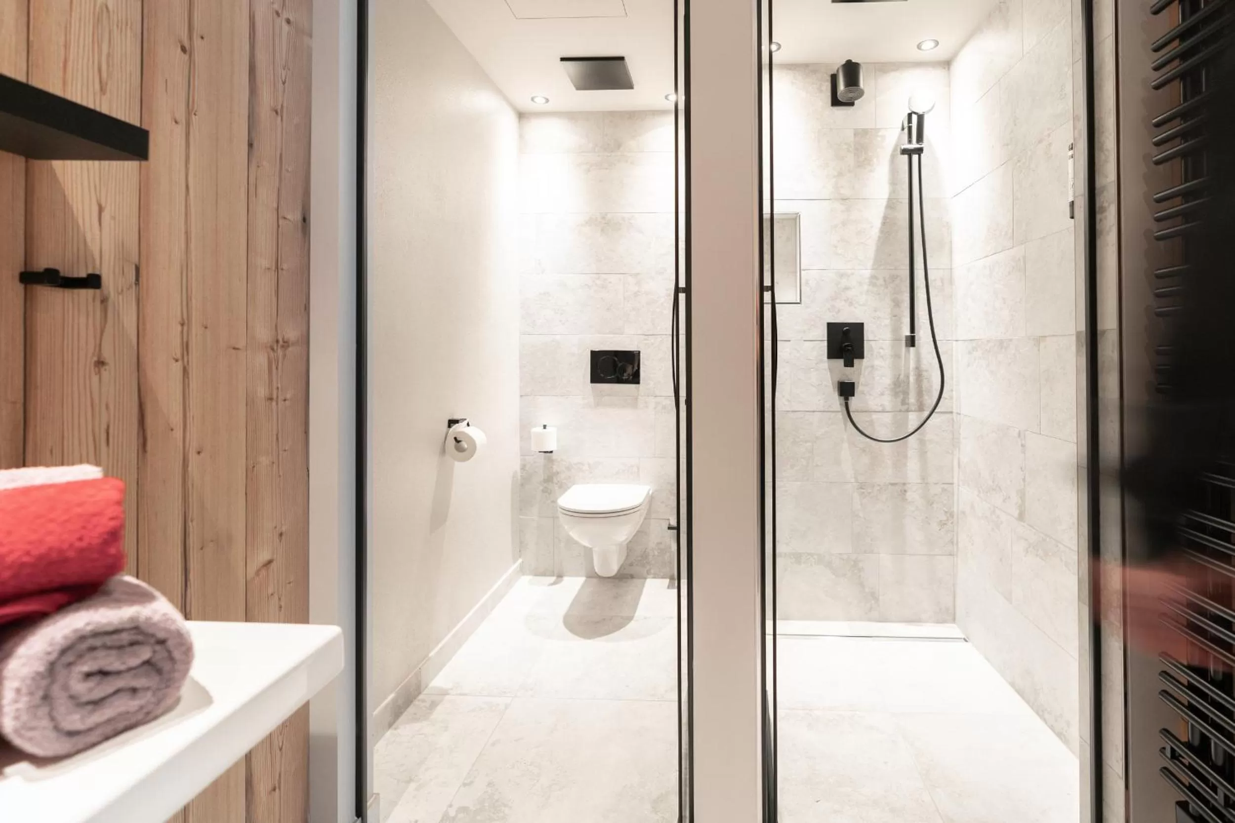 Shower in Hotel Astrid - Ski In - Ski Out