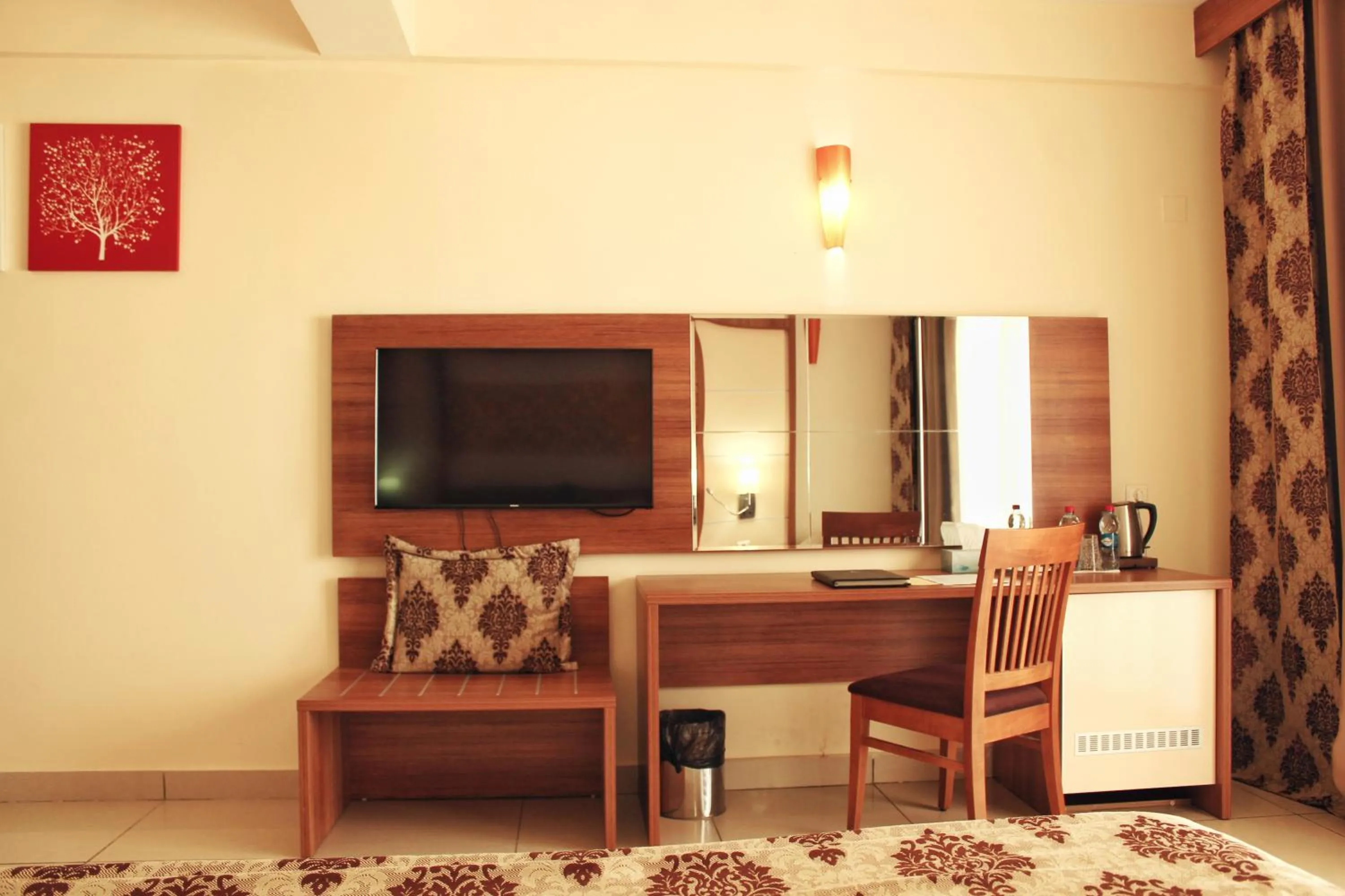 TV and multimedia in Atlantic Hotel