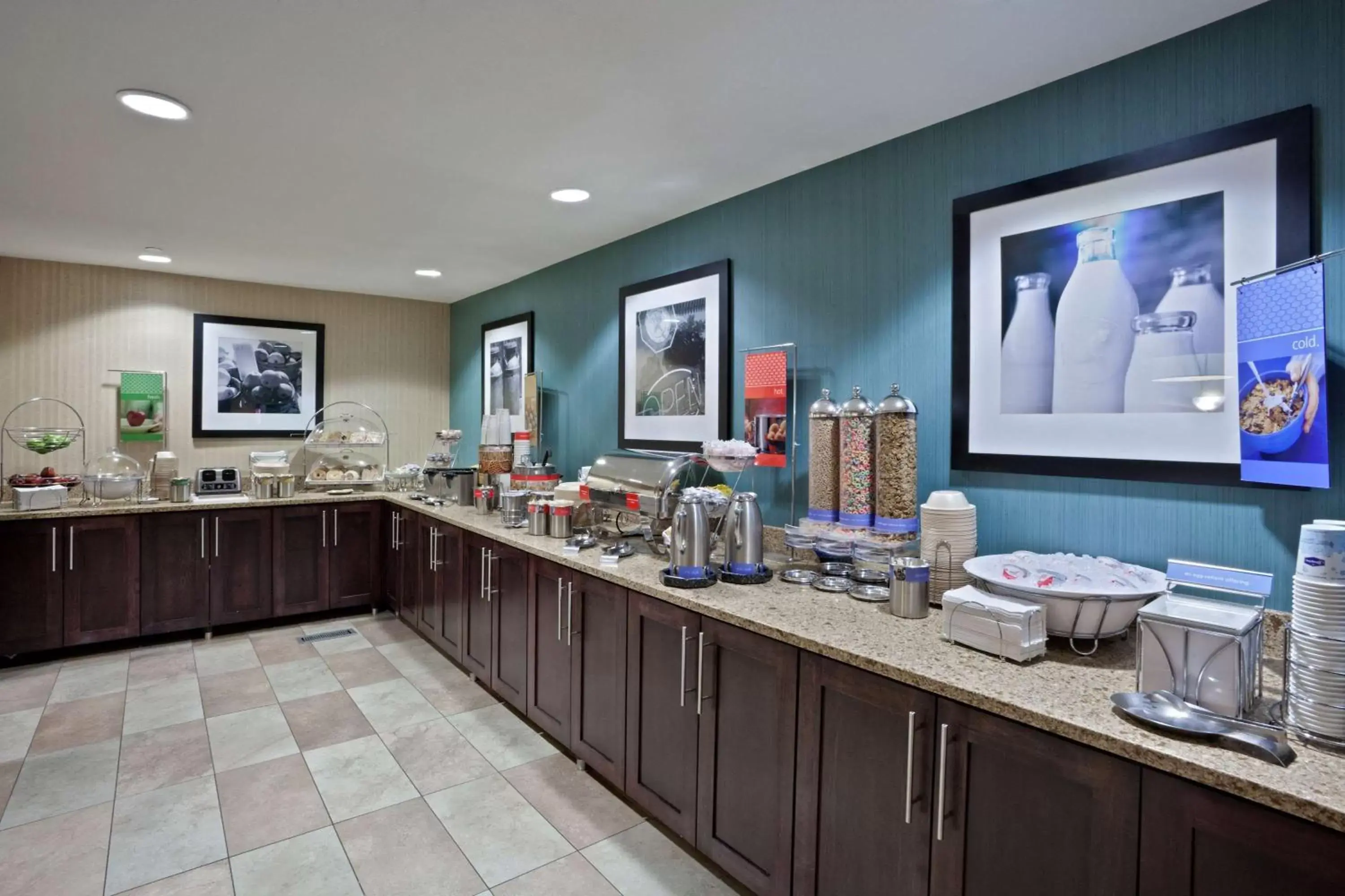 Dining area, Restaurant/Places to Eat in Hampton Inn North Sioux City