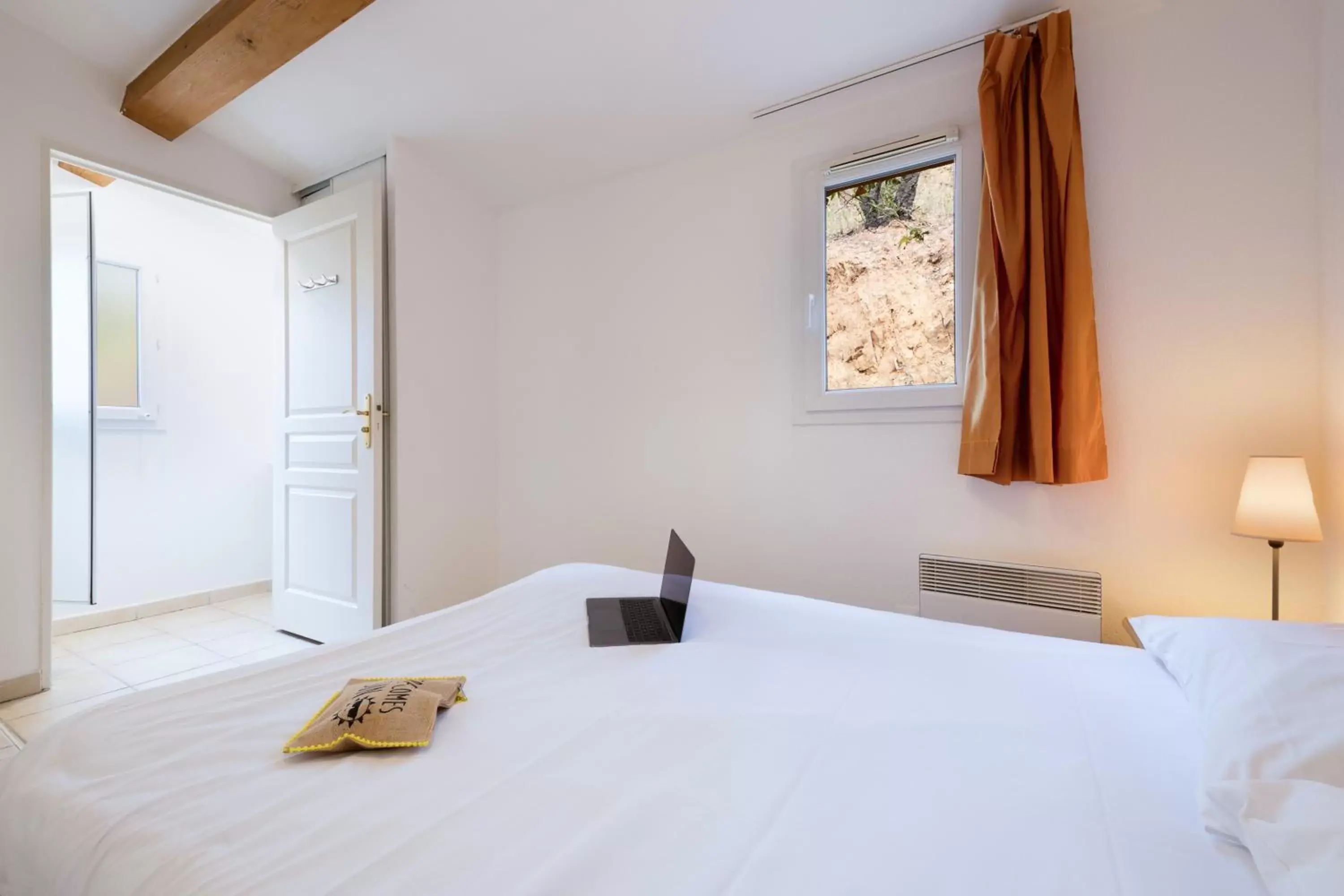 Bedroom, Bed in Garden & City Les Bastides de Grimaud