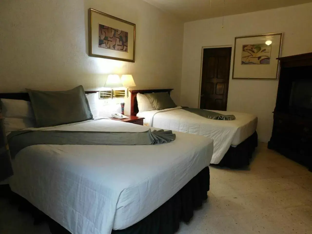 Photo of the whole room, Bed in Hotel Urdiñola Saltillo