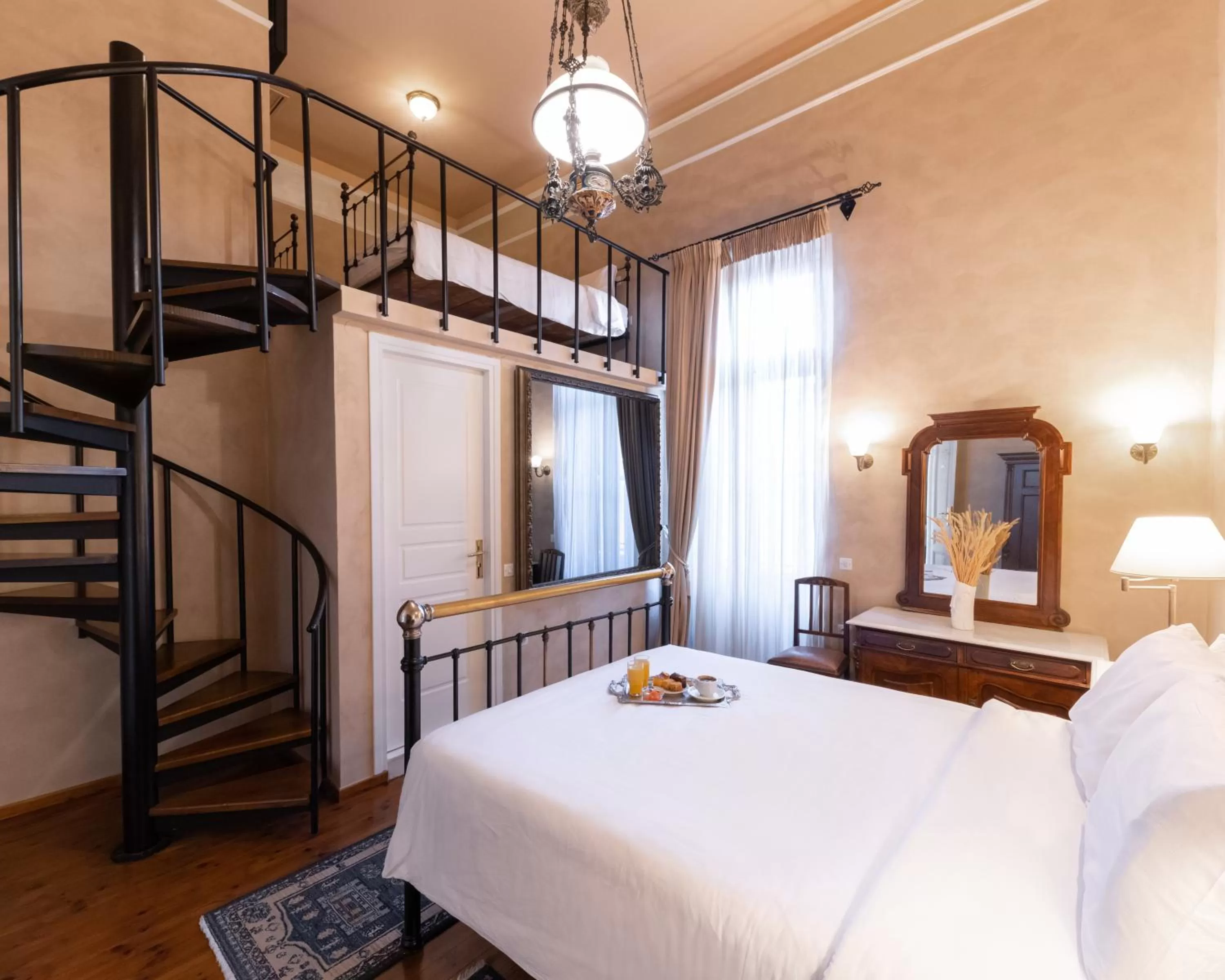 Bedroom, Bed in Nafsimedon Hotel