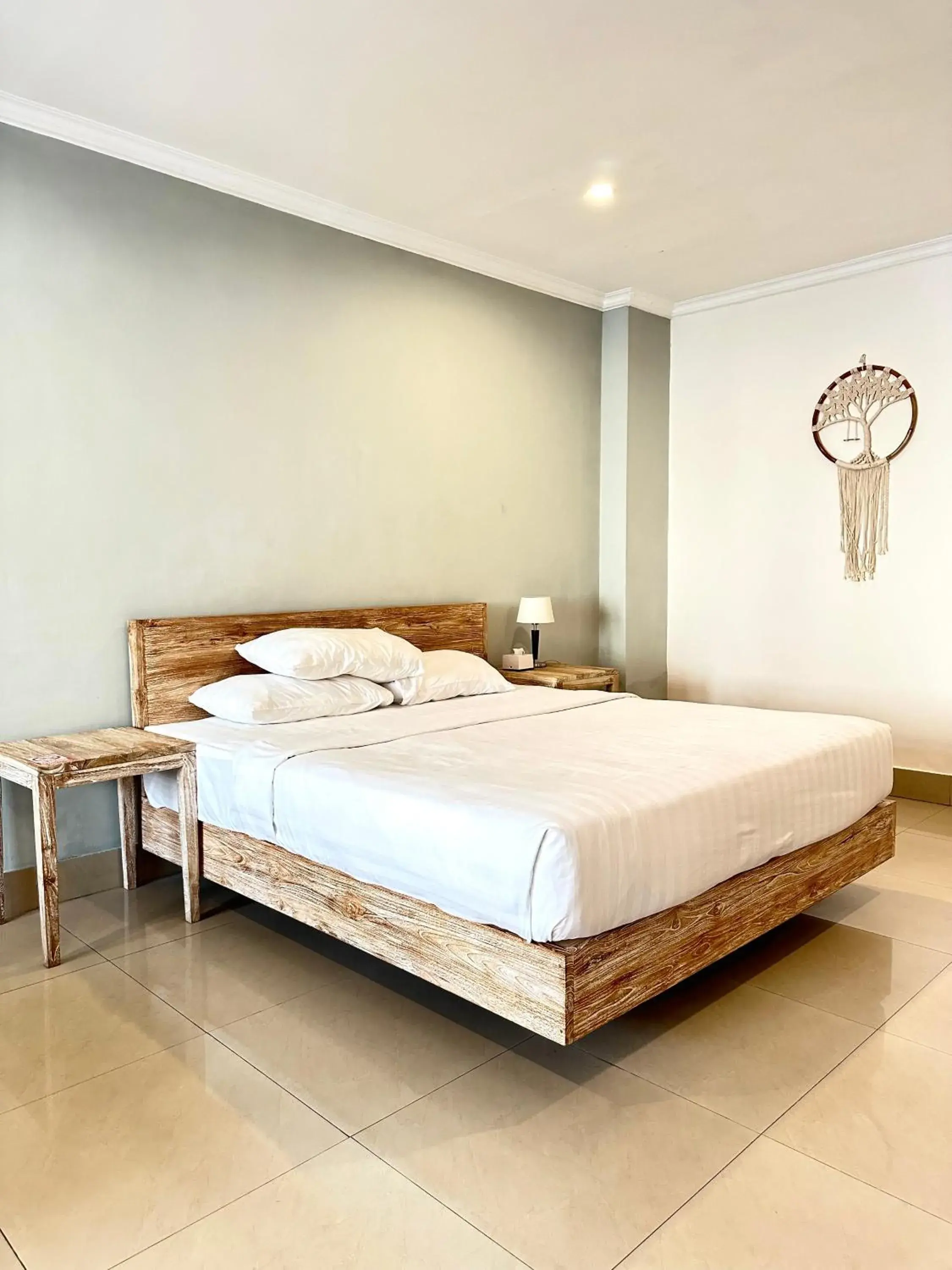 Bedroom, Bed in Radha Bali Hotel