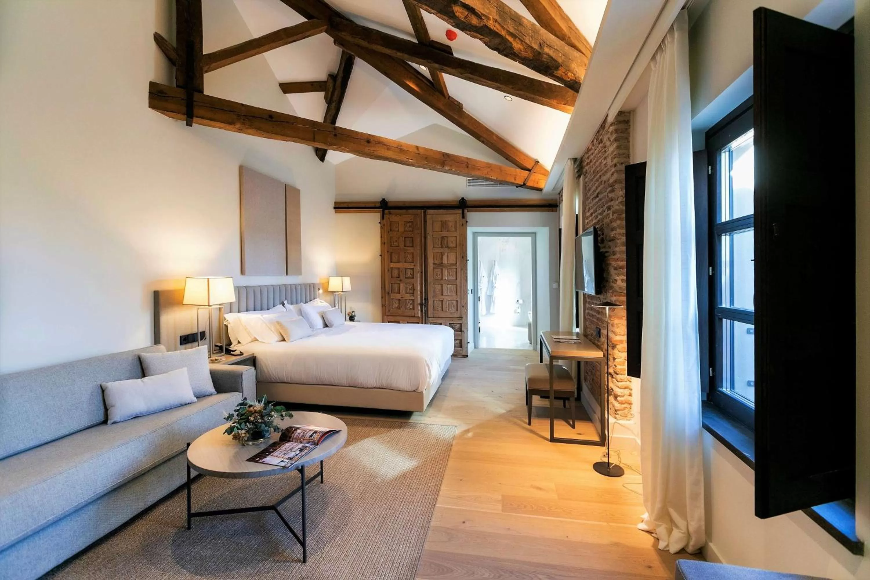 Photo of the whole room, Bed in Sofraga Palacio