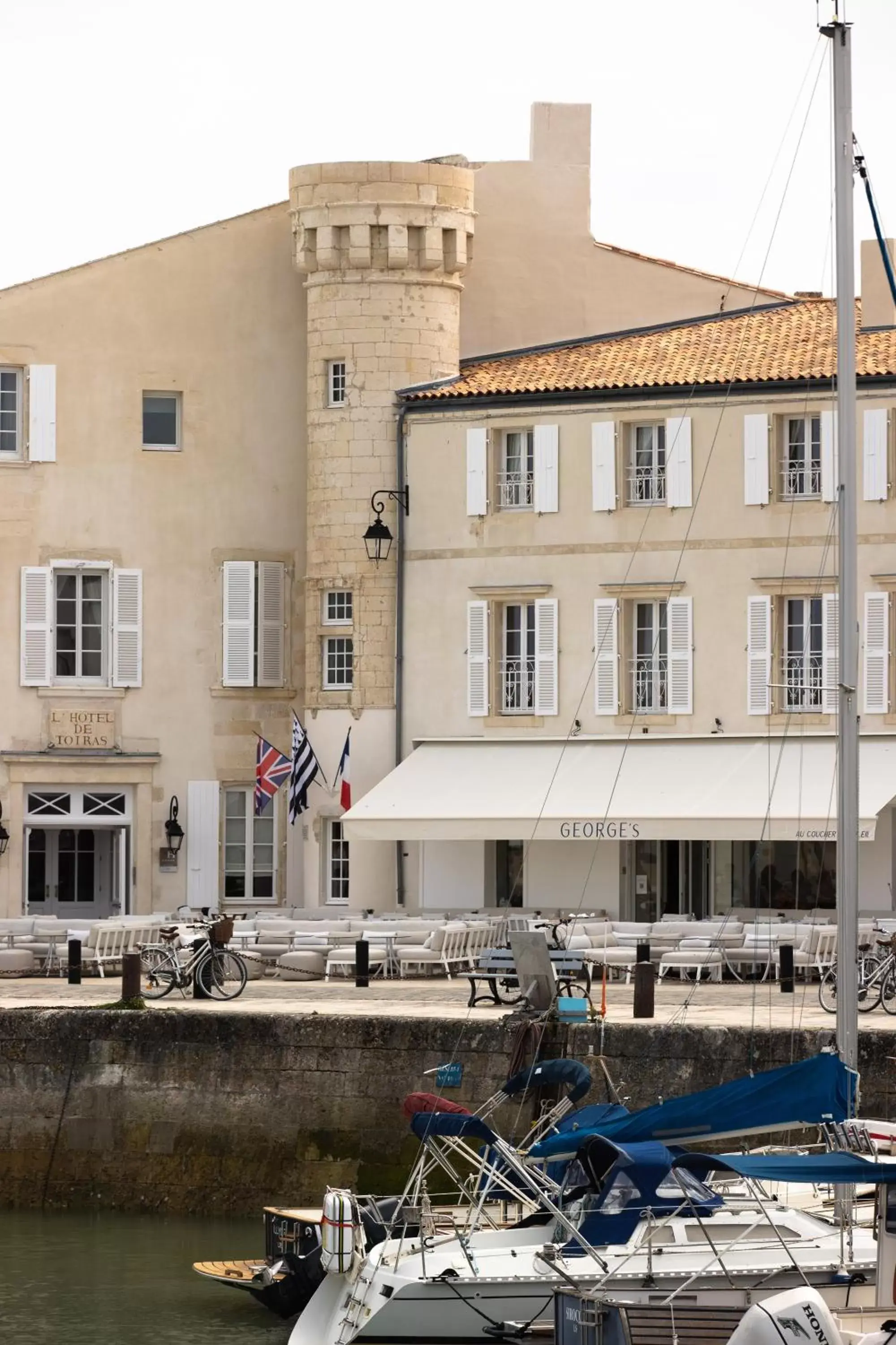 Facade/entrance, Property Building in Hôtel de Toiras