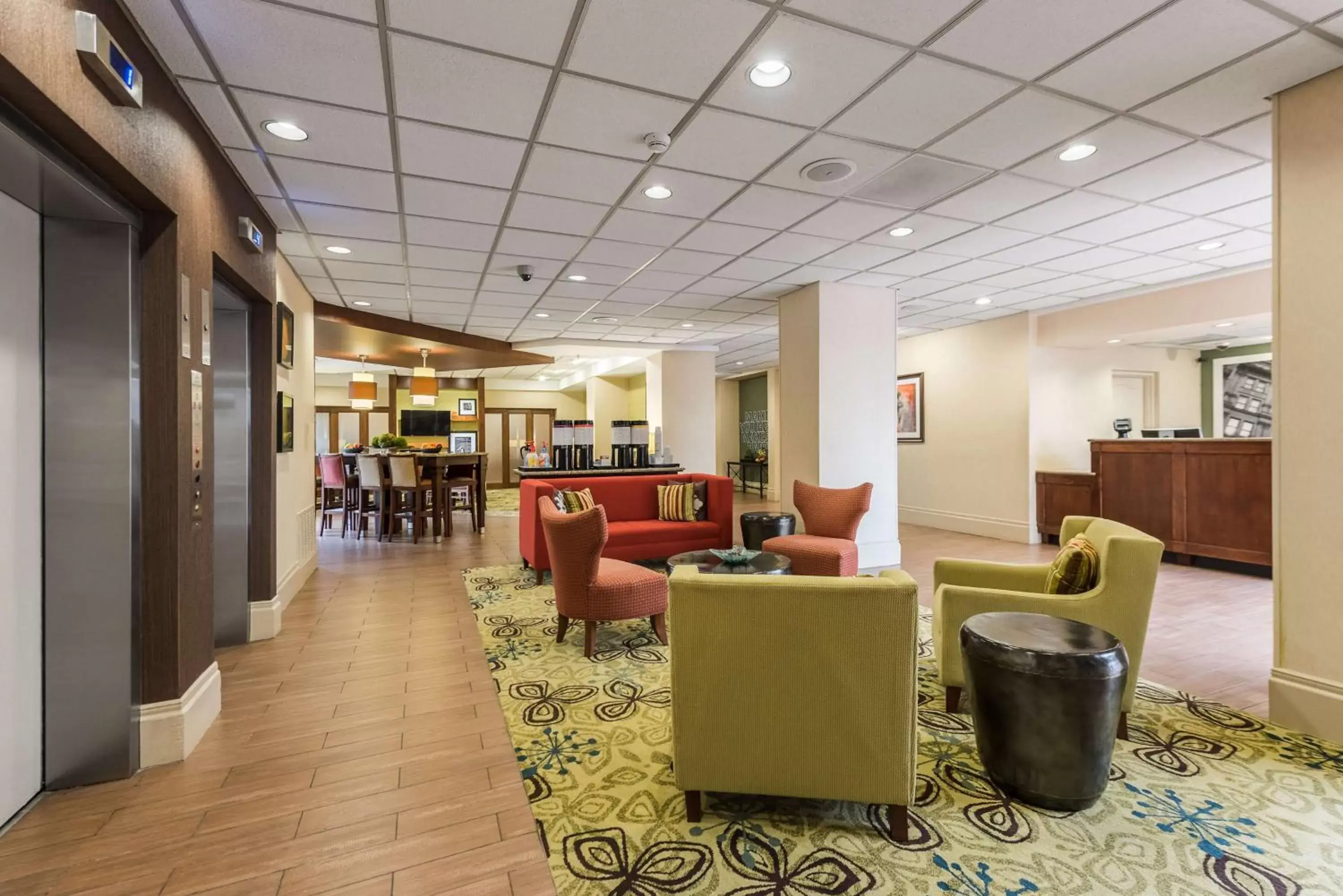 Lobby or reception in Hampton Inn Meridian