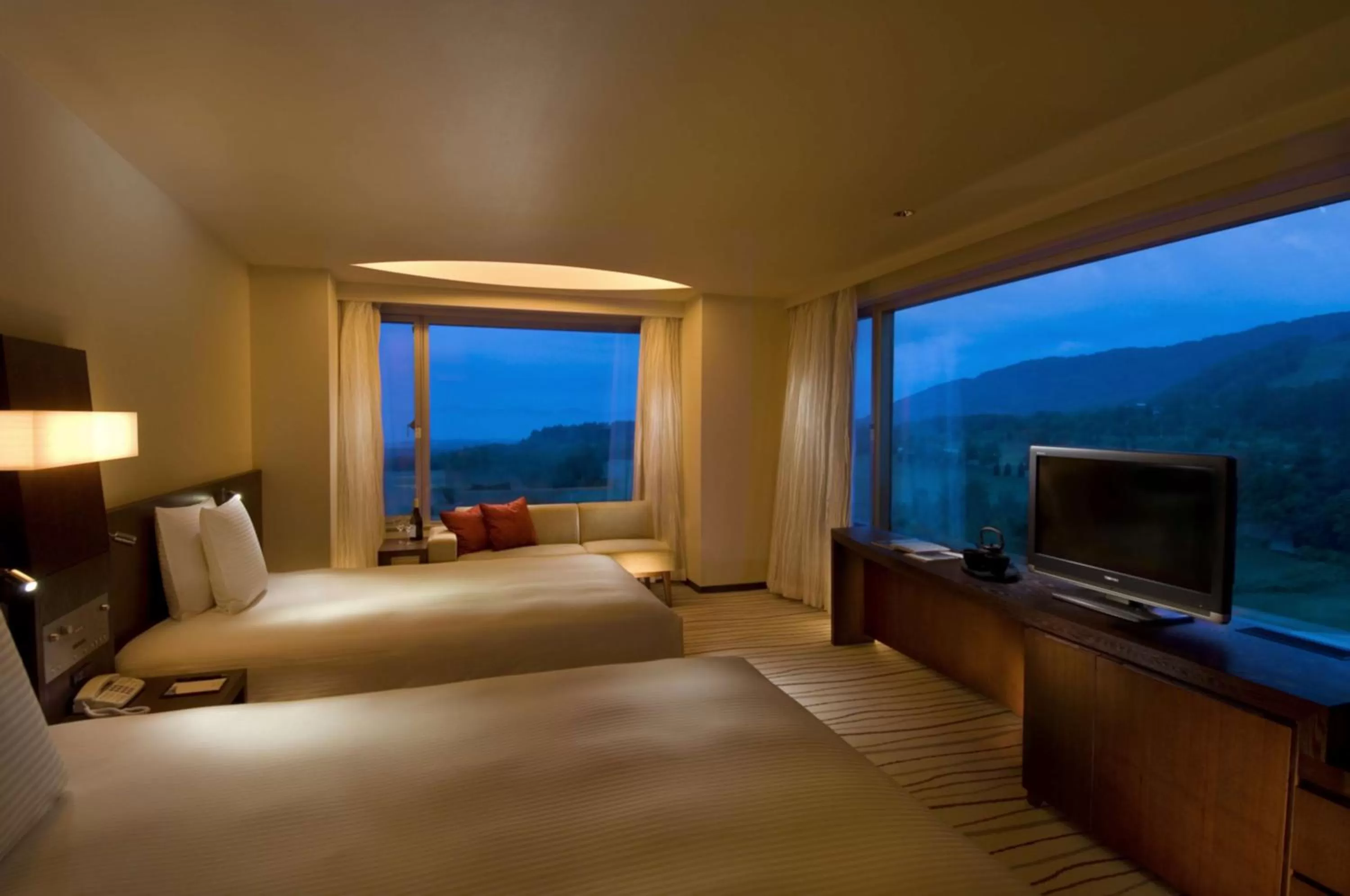 Bed in Hilton Niseko Village