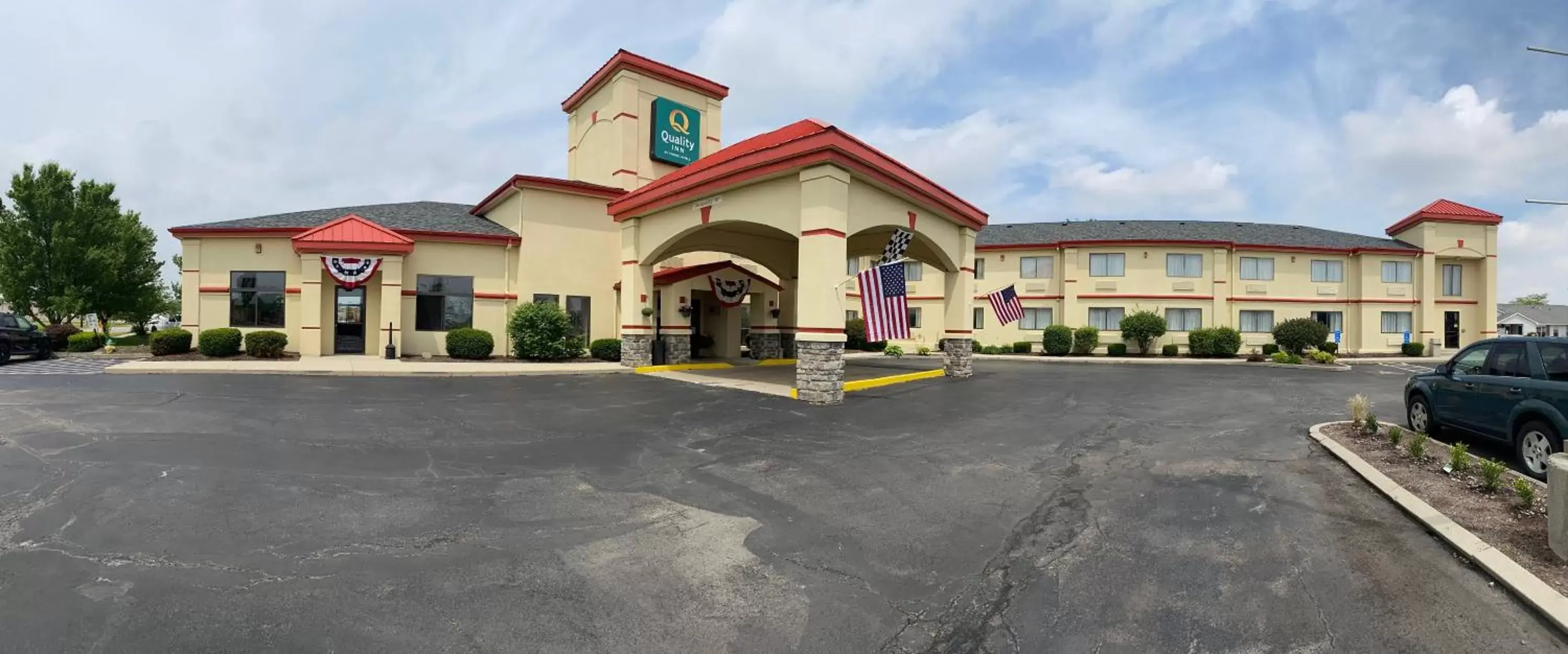 Property Building in Quality Inn Greenville North