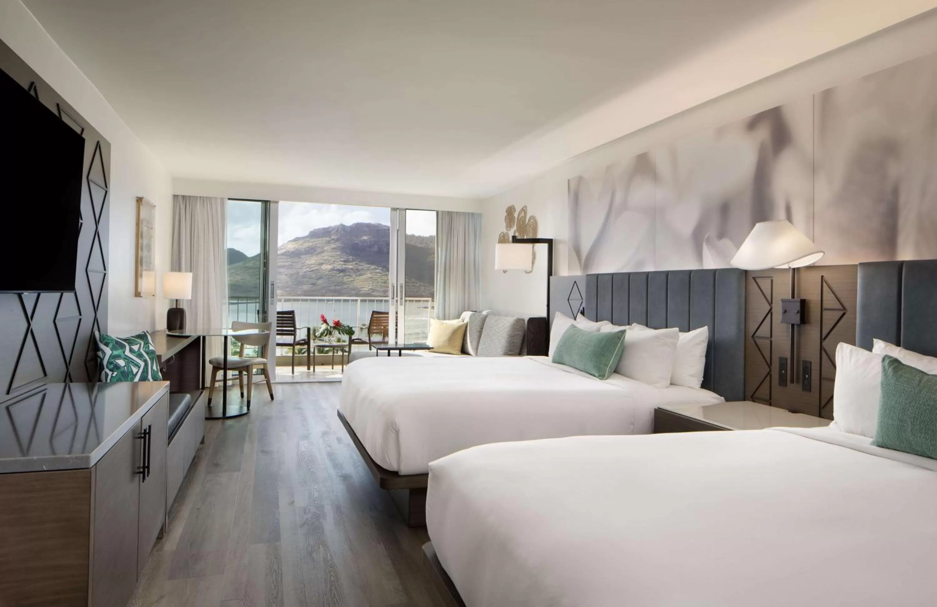 Bedroom, Bed in The Royal Sonesta Kauai Resort Lihue