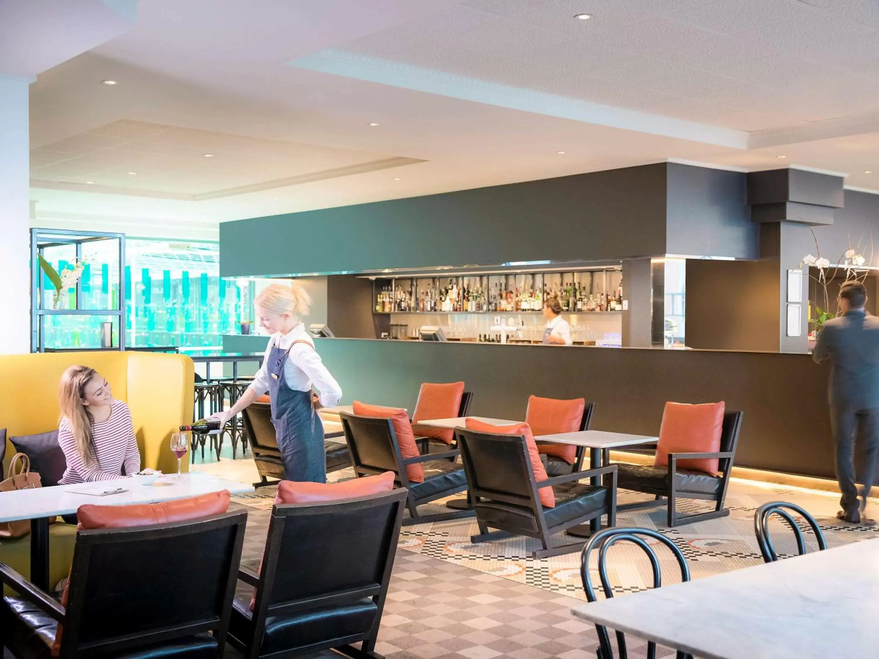Restaurant/places to eat in Novotel Melbourne On Collins