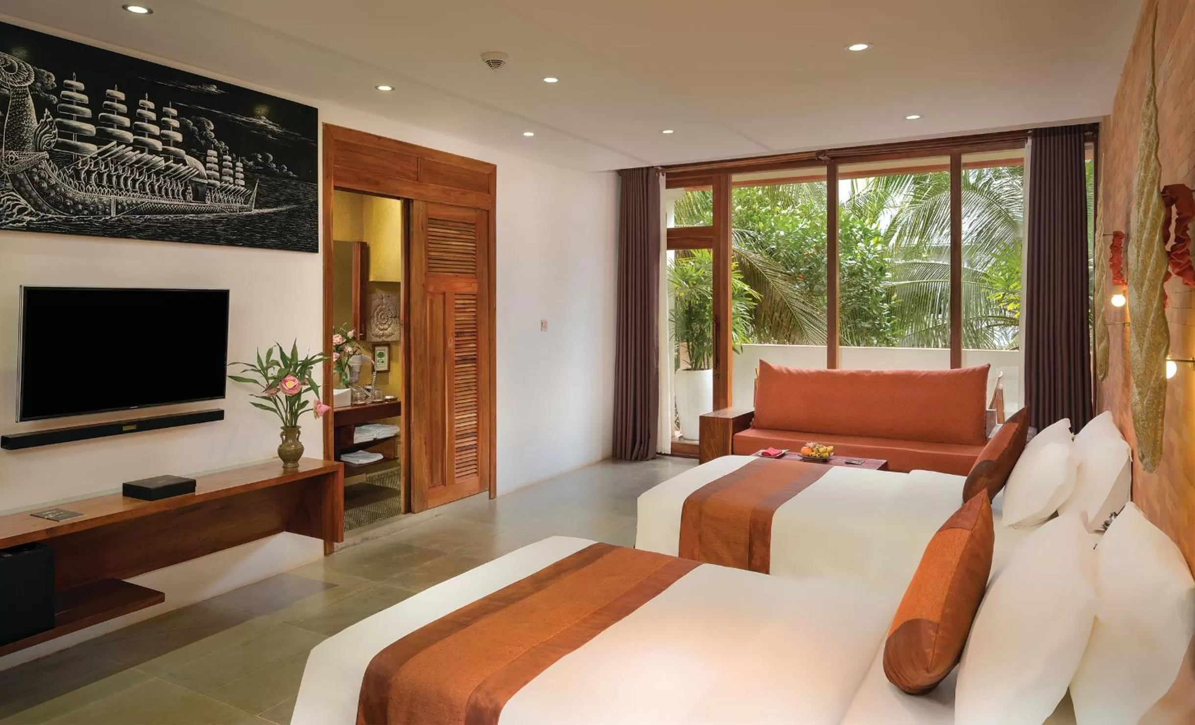 Bathroom, Bed in Golden Temple Residence