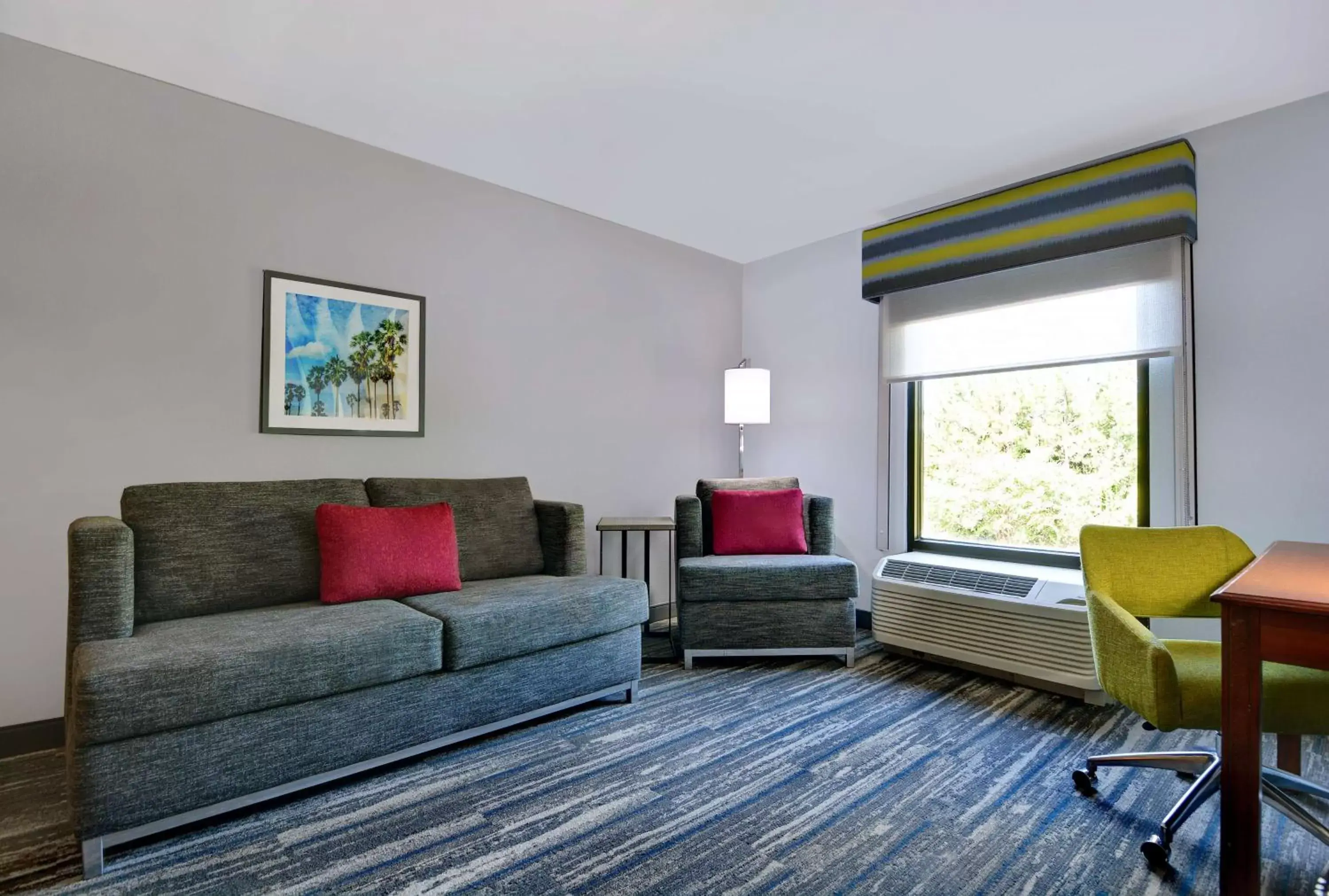 Living room, Seating Area in Hampton Inn by HIlton Panama City Beach