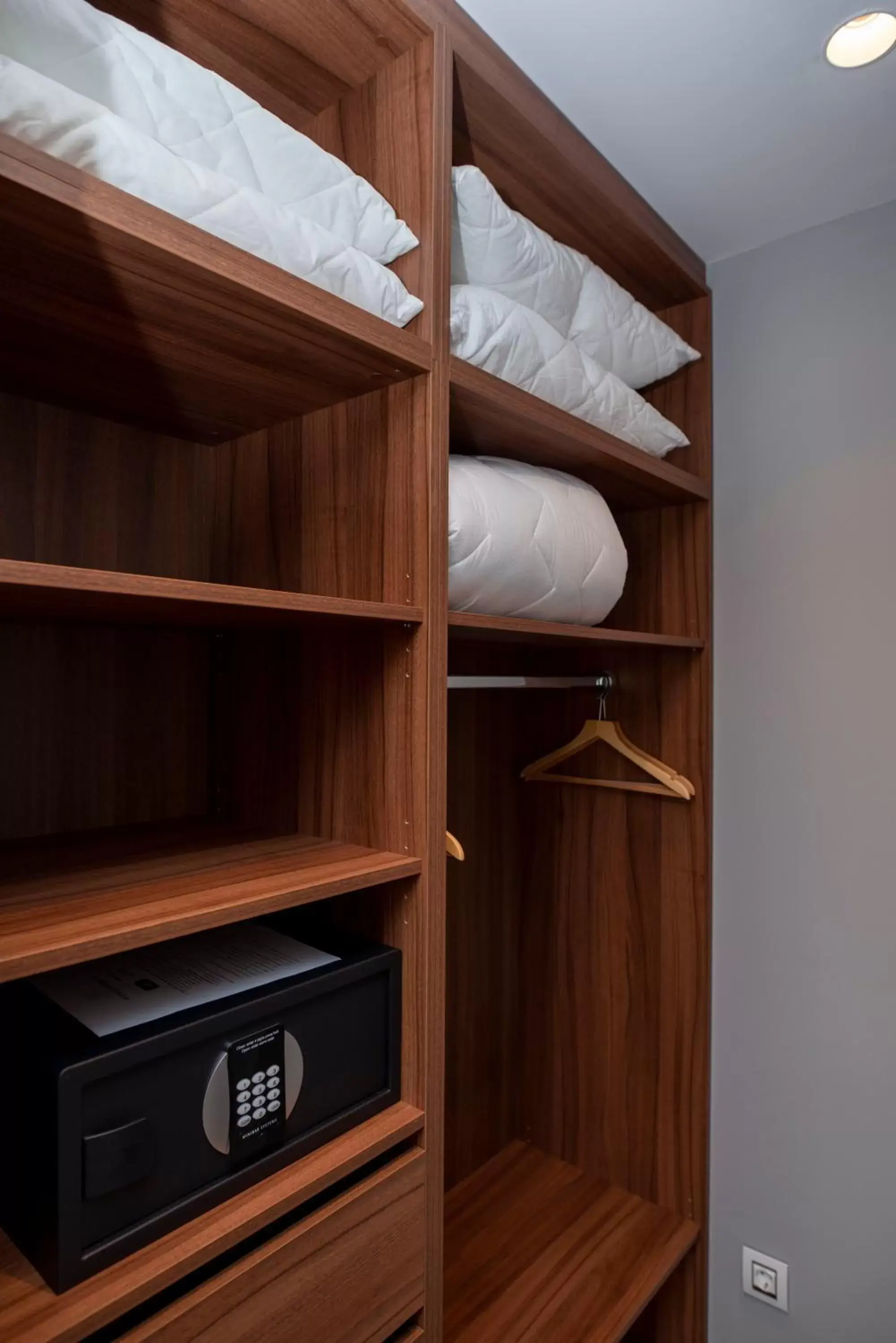 wardrobe, TV/Entertainment Center in H41 Luxury Suites