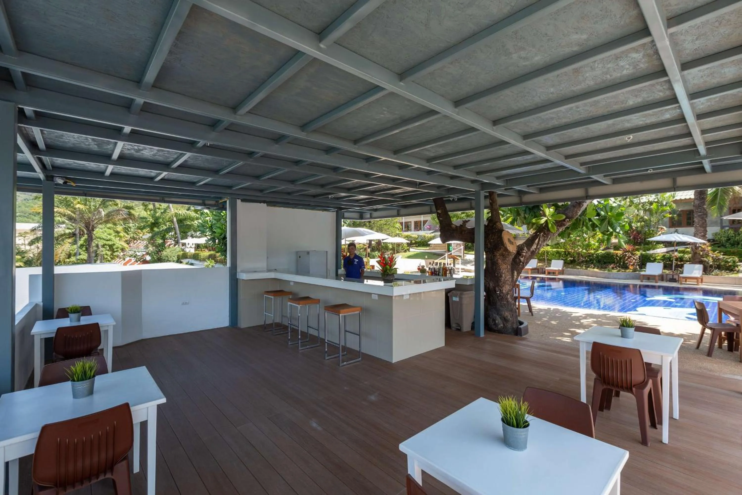 Lounge or bar in Best Western Phuket Ocean Resort