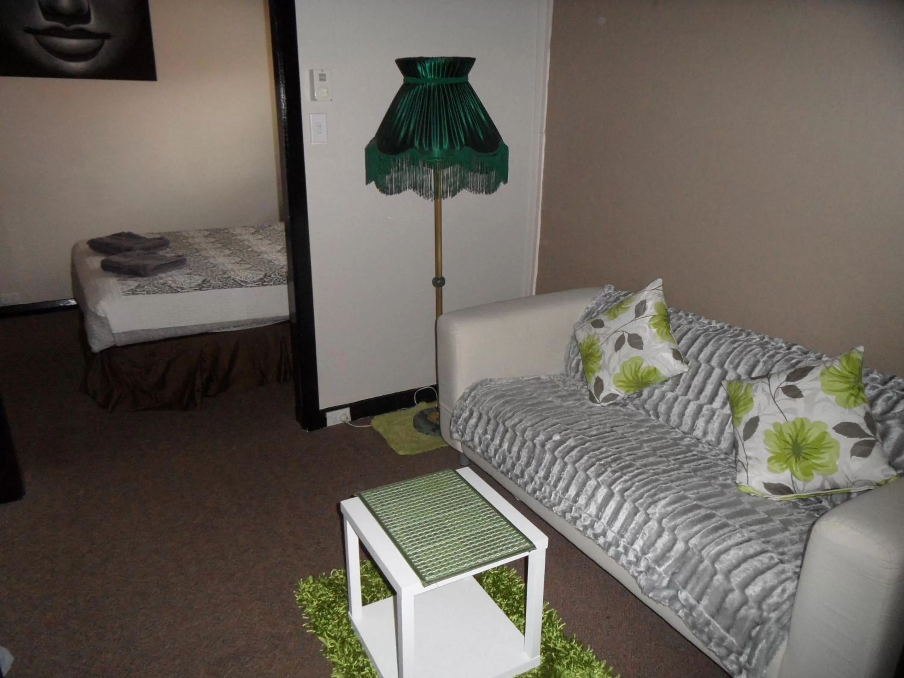 Photo of the whole room, Bed in 31 on the Terrace