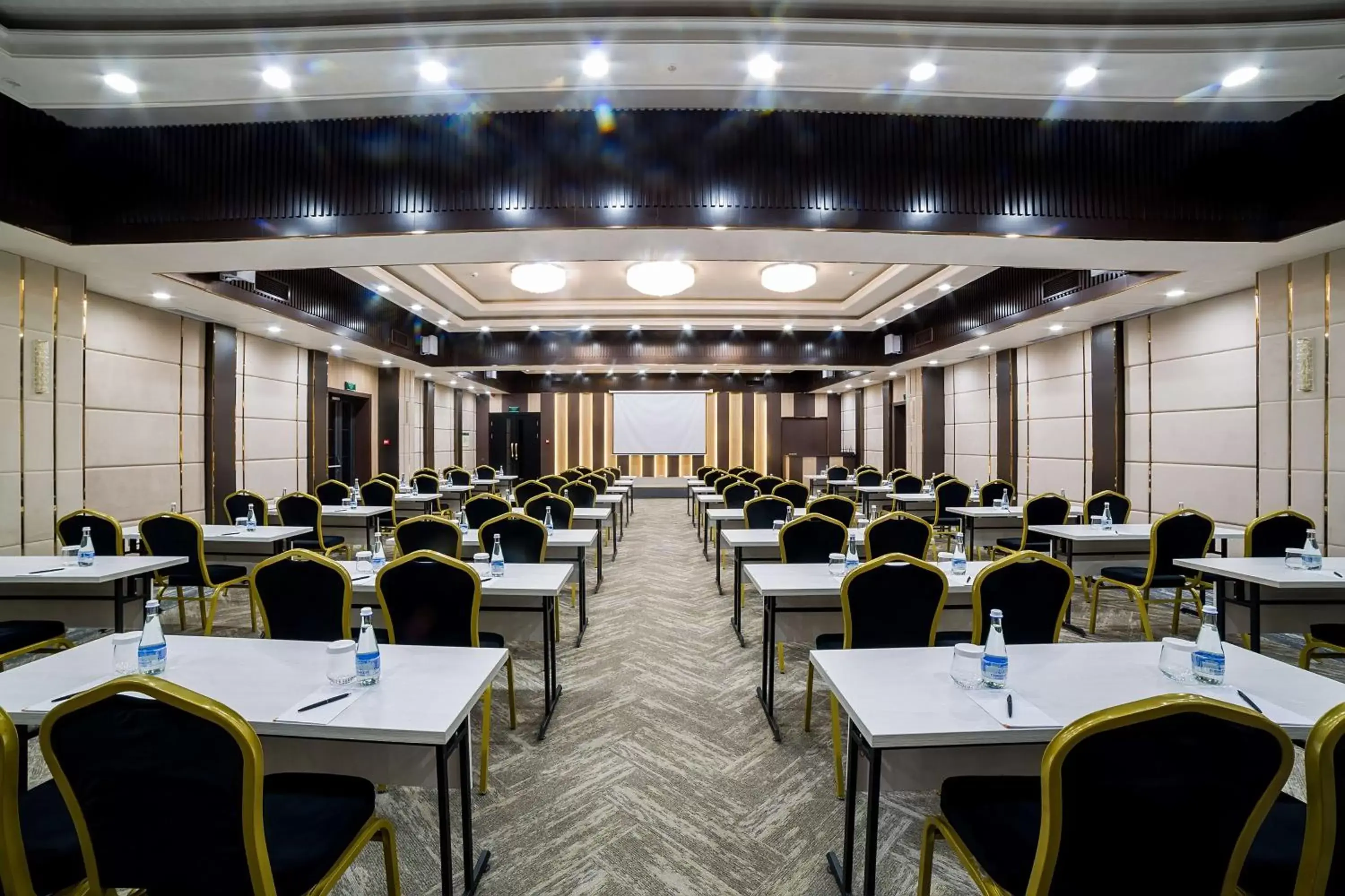 Meeting/conference room in Panarams Tashkent Hotel, a member of Radisson Individuals