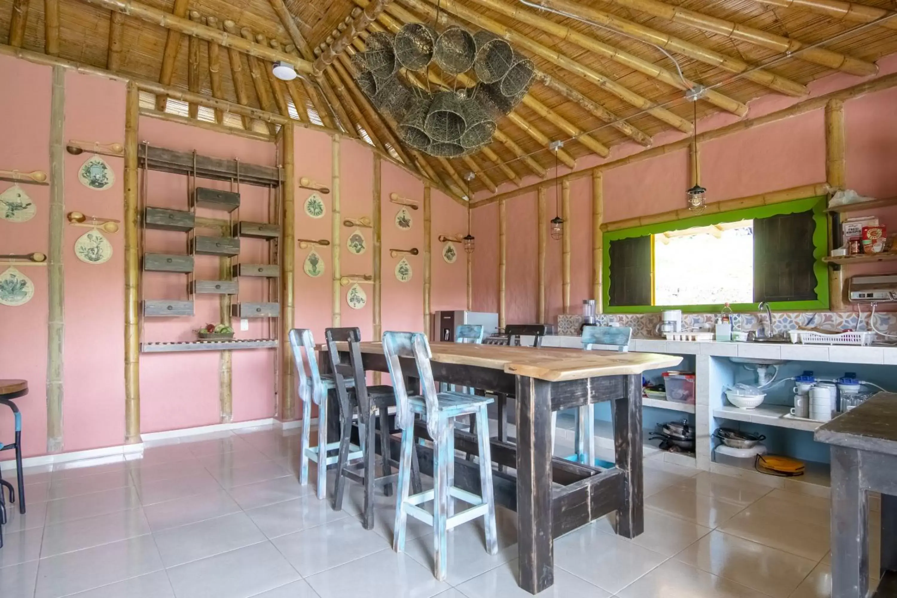 Communal kitchen, Restaurant/Places to Eat in Selina Quindio