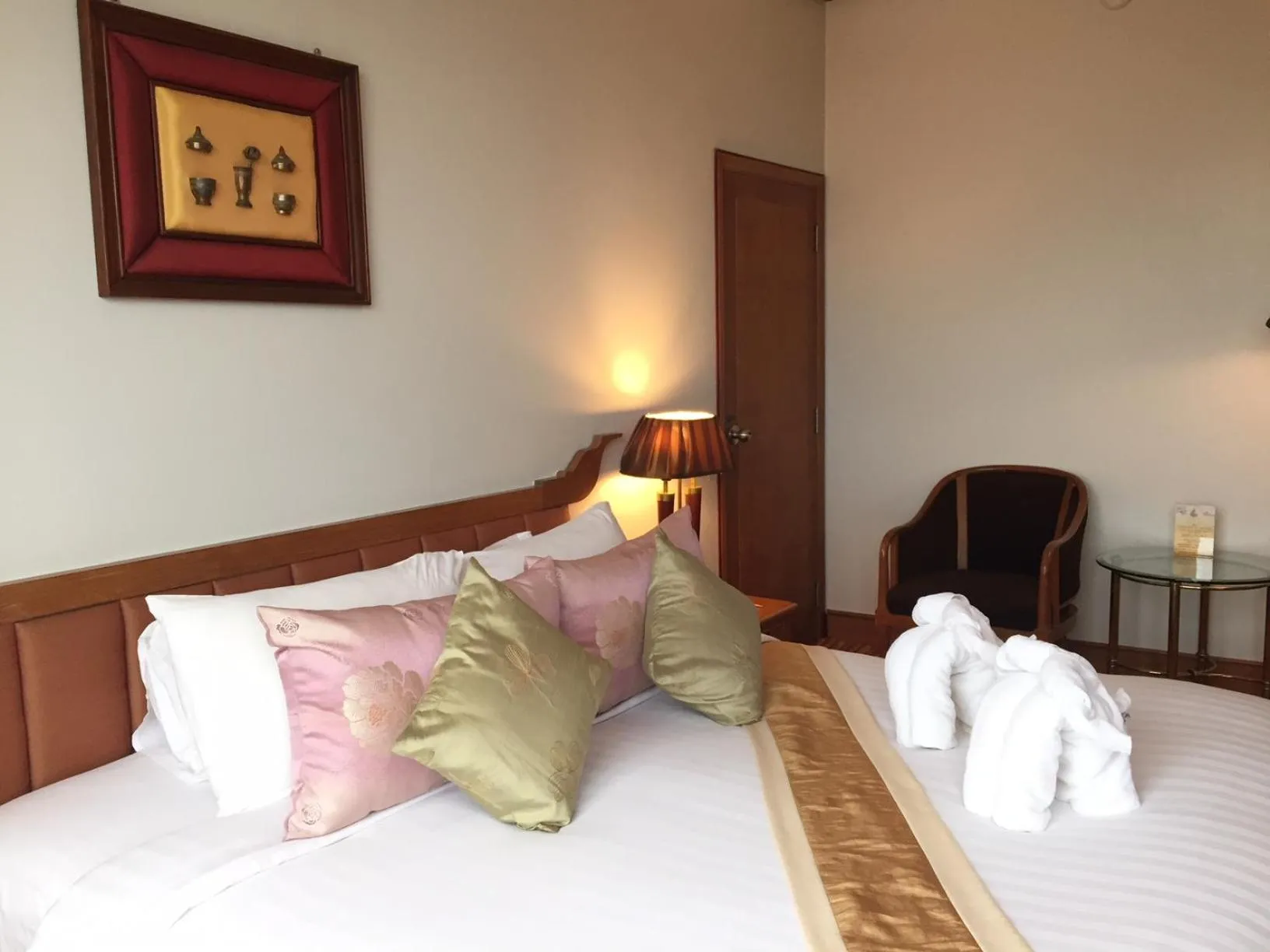 Bed in Laithong Hotel
