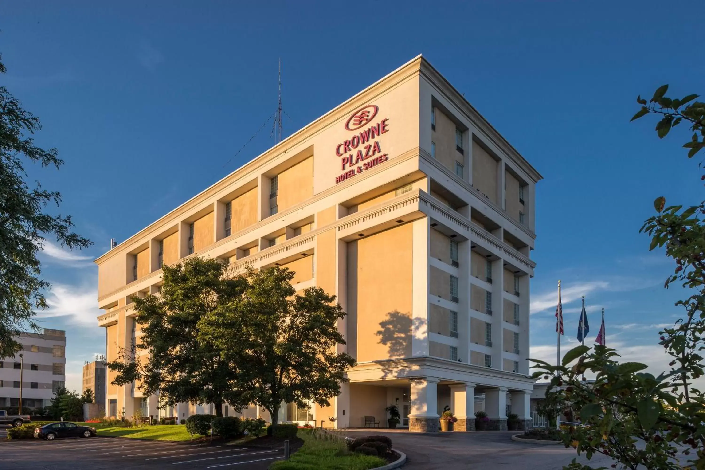 Property Building in Crowne Plaza Hotel and Suites Pittsburgh South, an IHG Hotel