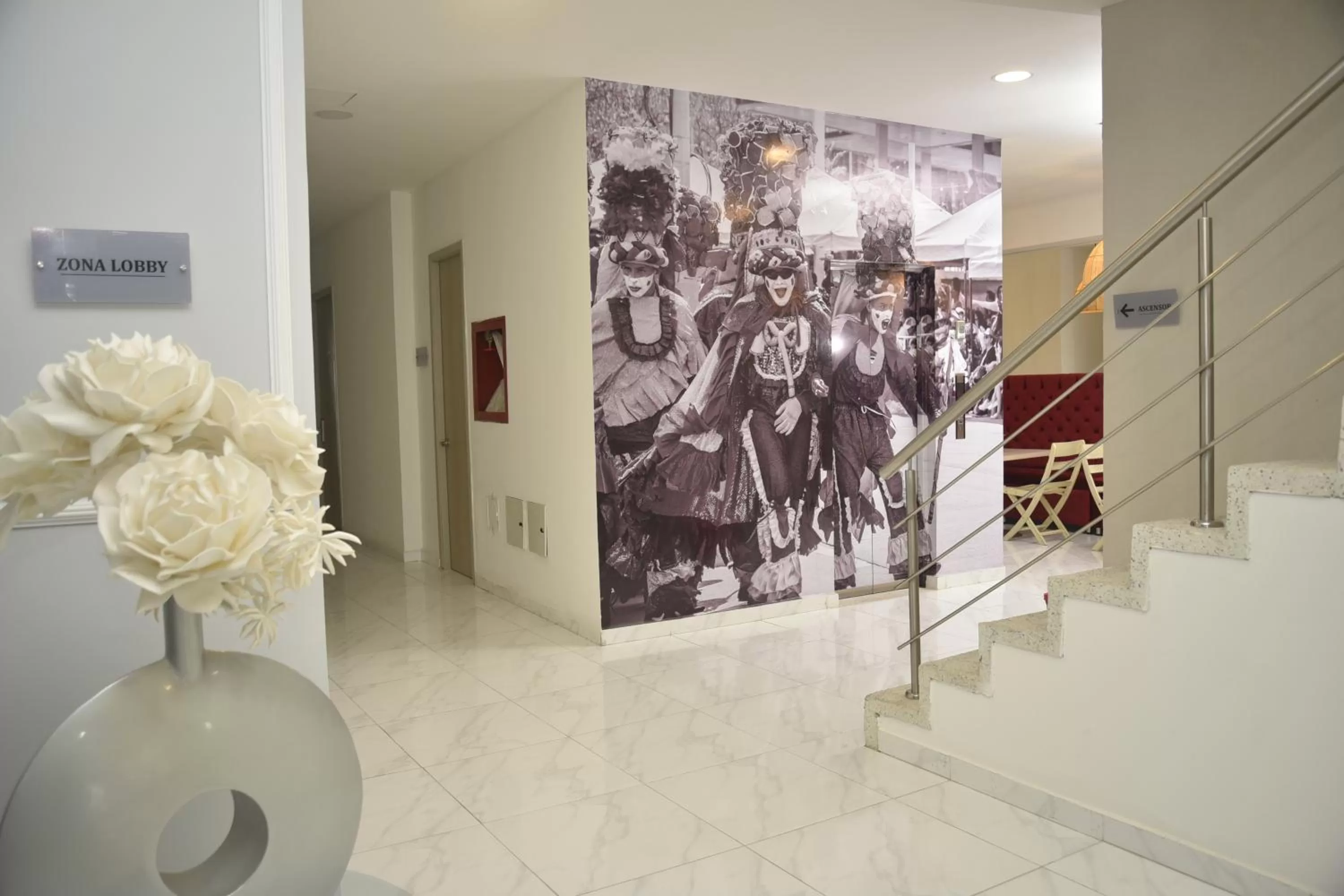 Lobby or reception in OR HOTEL 94