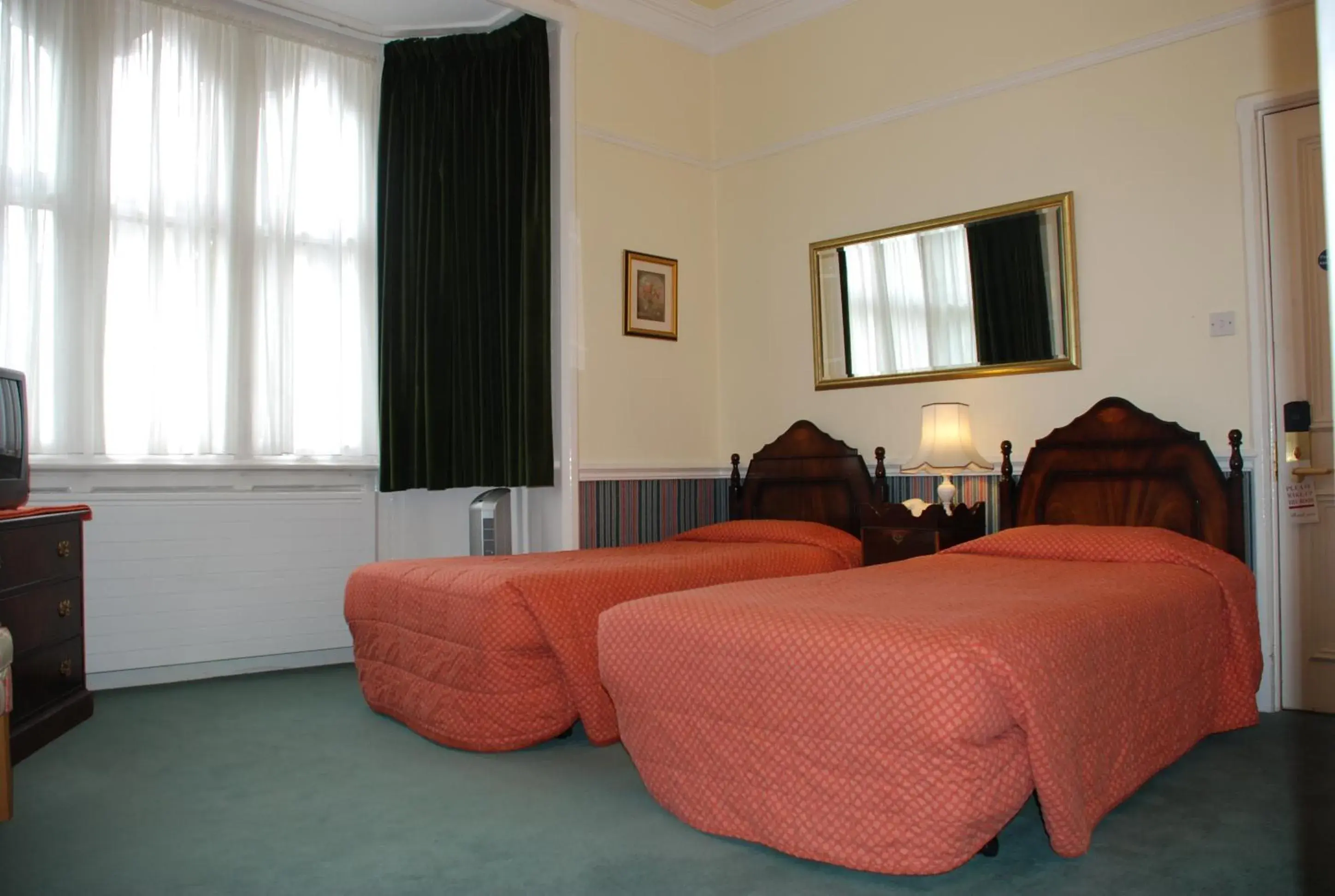 Bedroom, Bed in Beech House Hotel