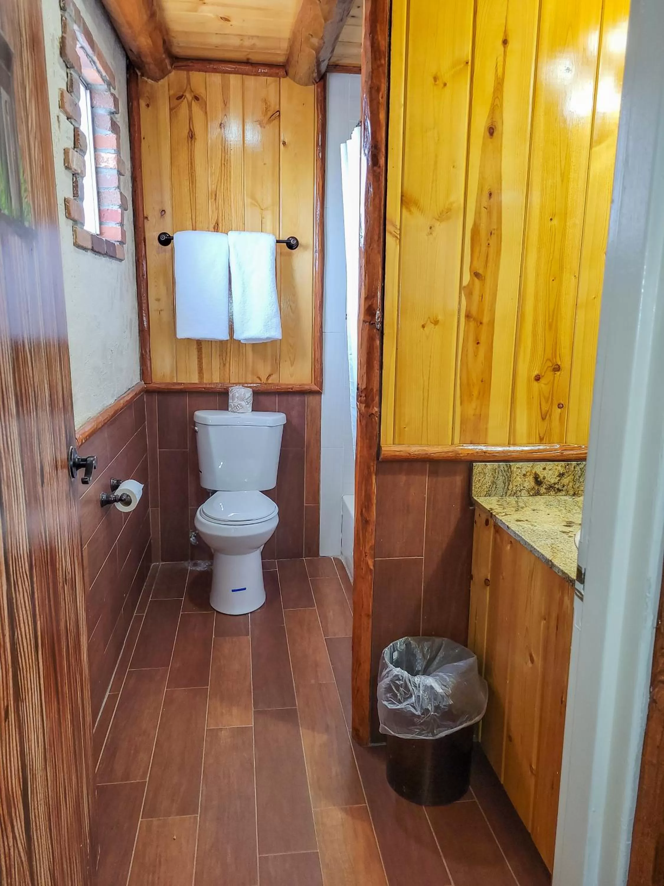 Bathroom in Grand Canyon Inn and Motel - South Rim Entrance