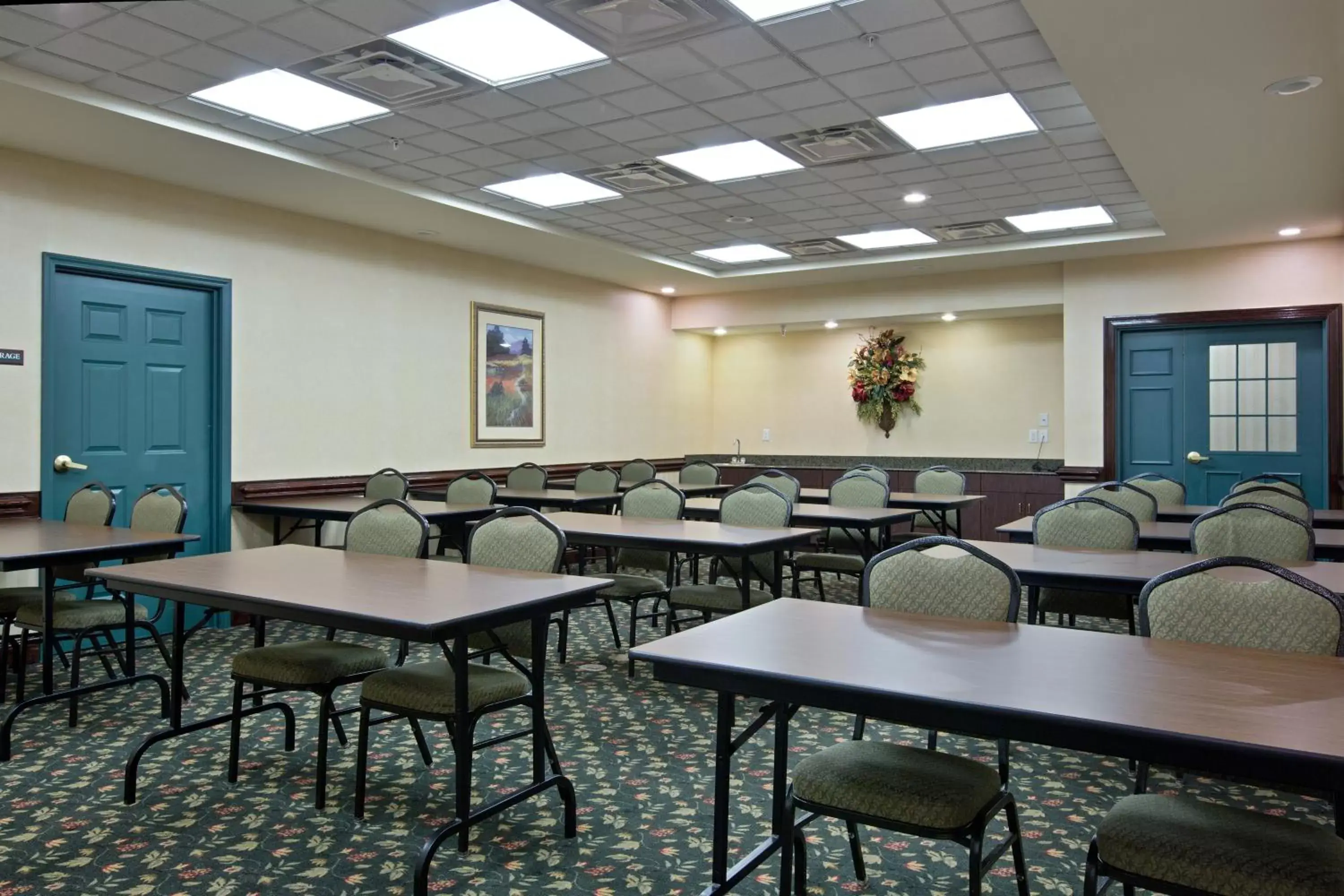 Meeting/conference room in Country Inn & Suites by Radisson, Newport News South, VA