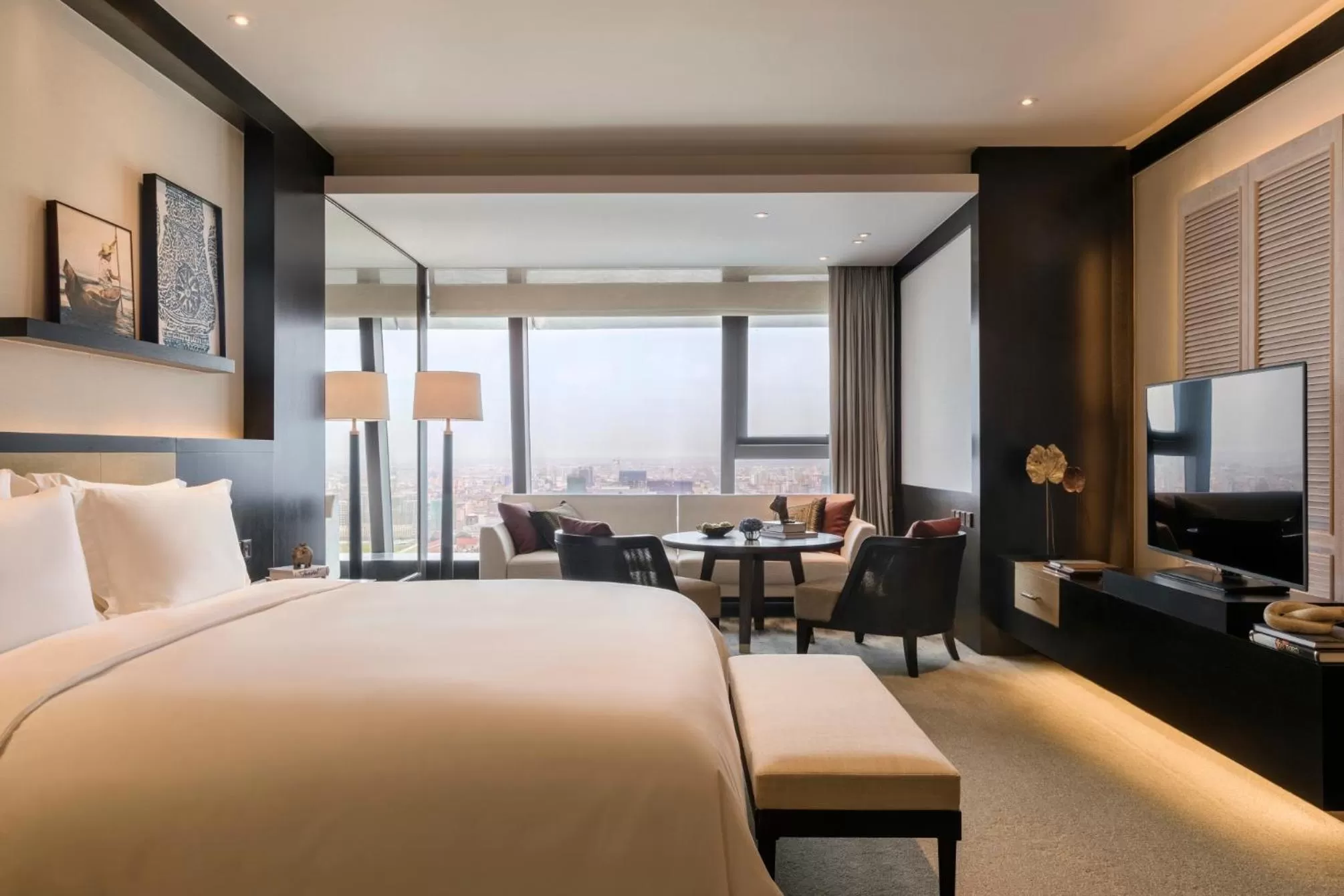 Bedroom, Bed in Rosewood Phnom Penh