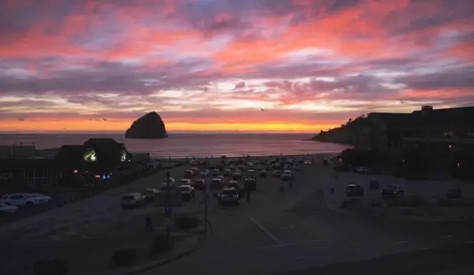 Sunrise/Sunset in Inn at Cape Kiwanda