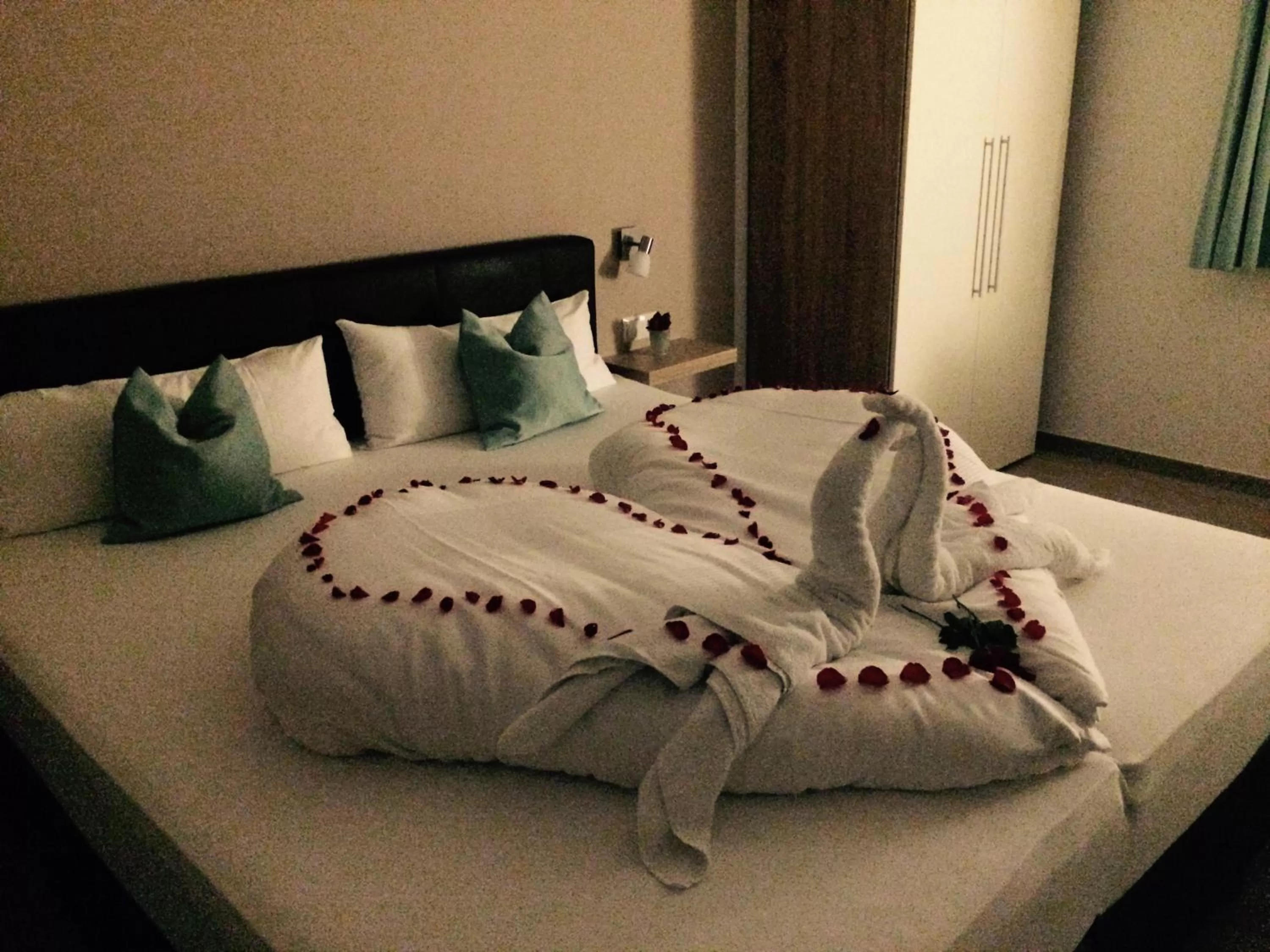 Bed in Hotel Claro Garni