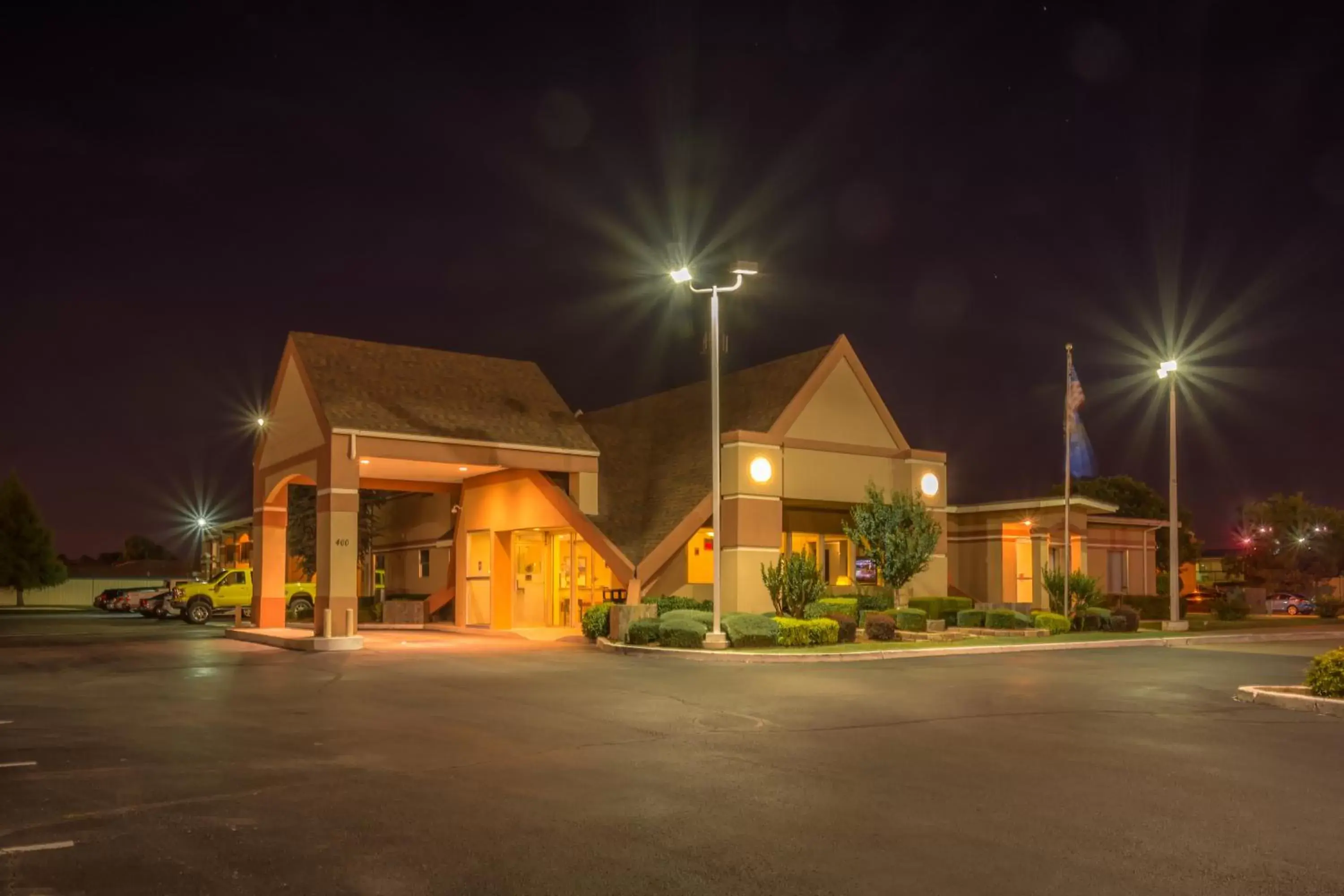 Facade/entrance, Property Building in Howard Johnson by Wyndham Oklahoma City OKC Airport, Fairgrounds, I40