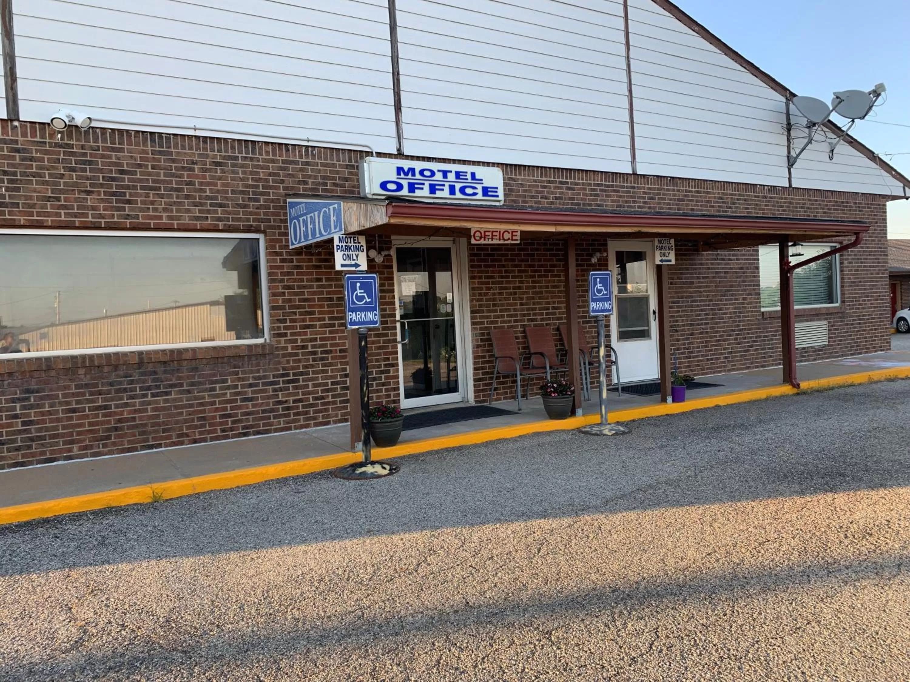 Property building in Economy Inn