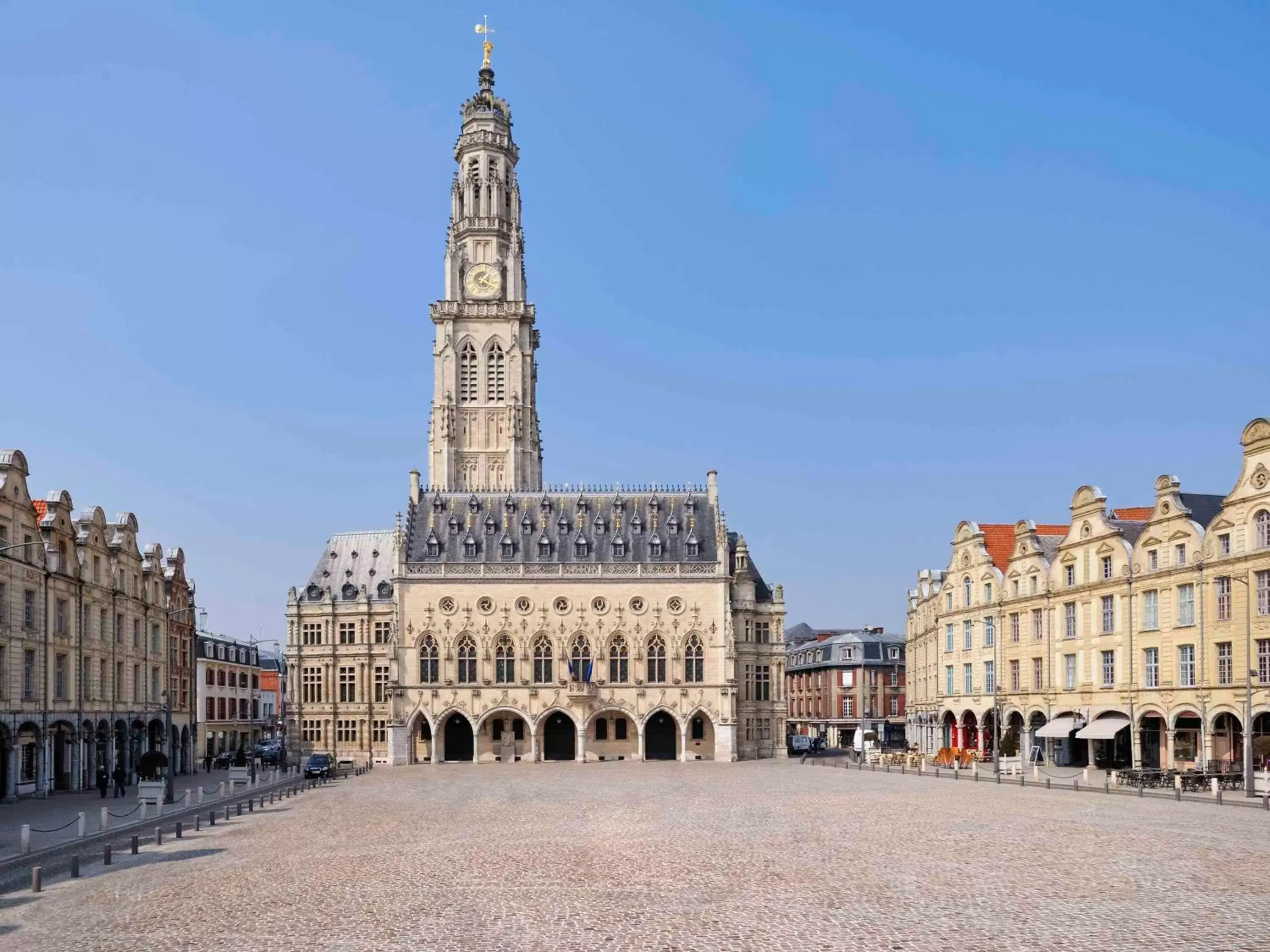 Property building in Mercure Arras Centre Gare