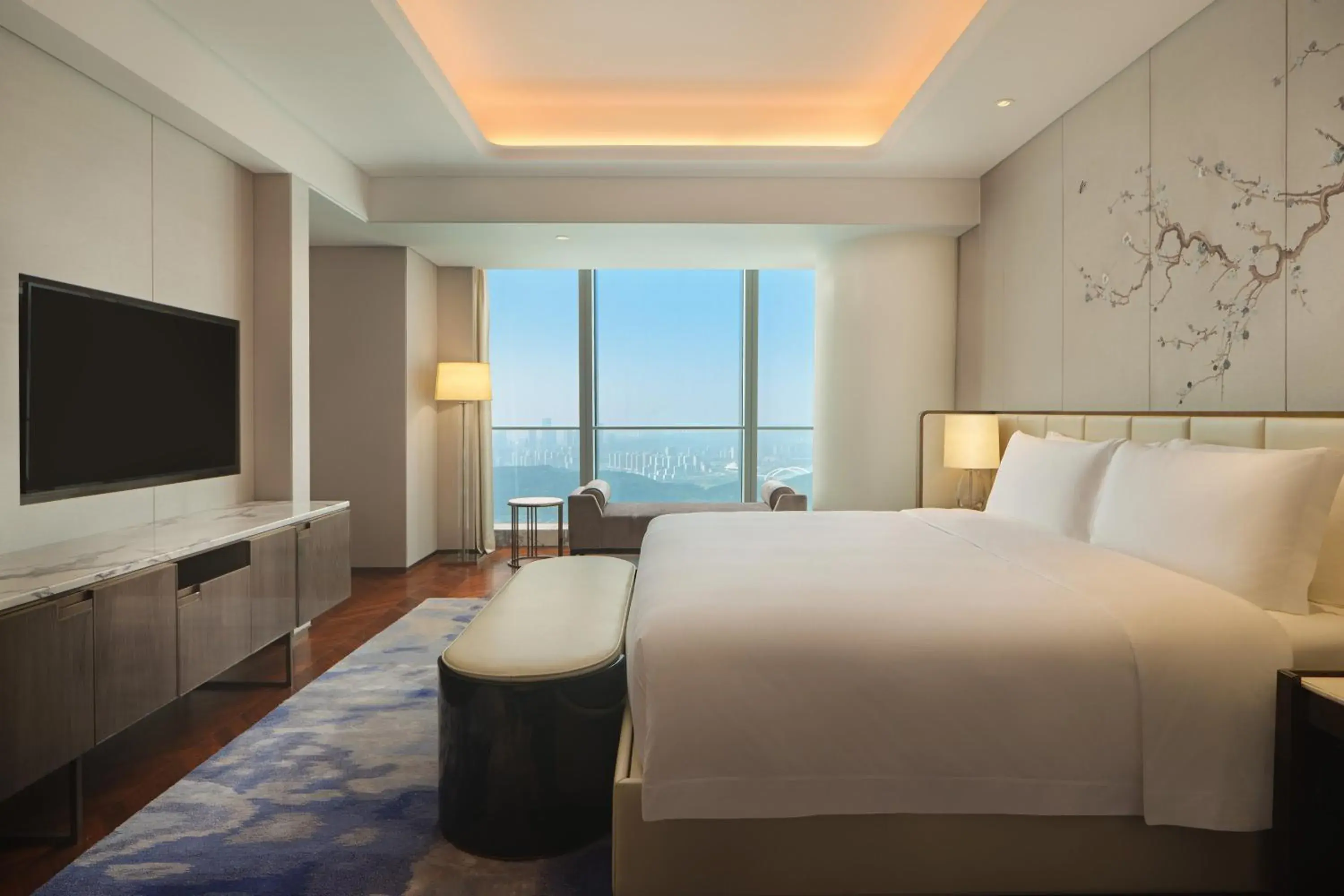 Bedroom in Na Lotus Hotel, a Luxury Collection Hotel, Nanning