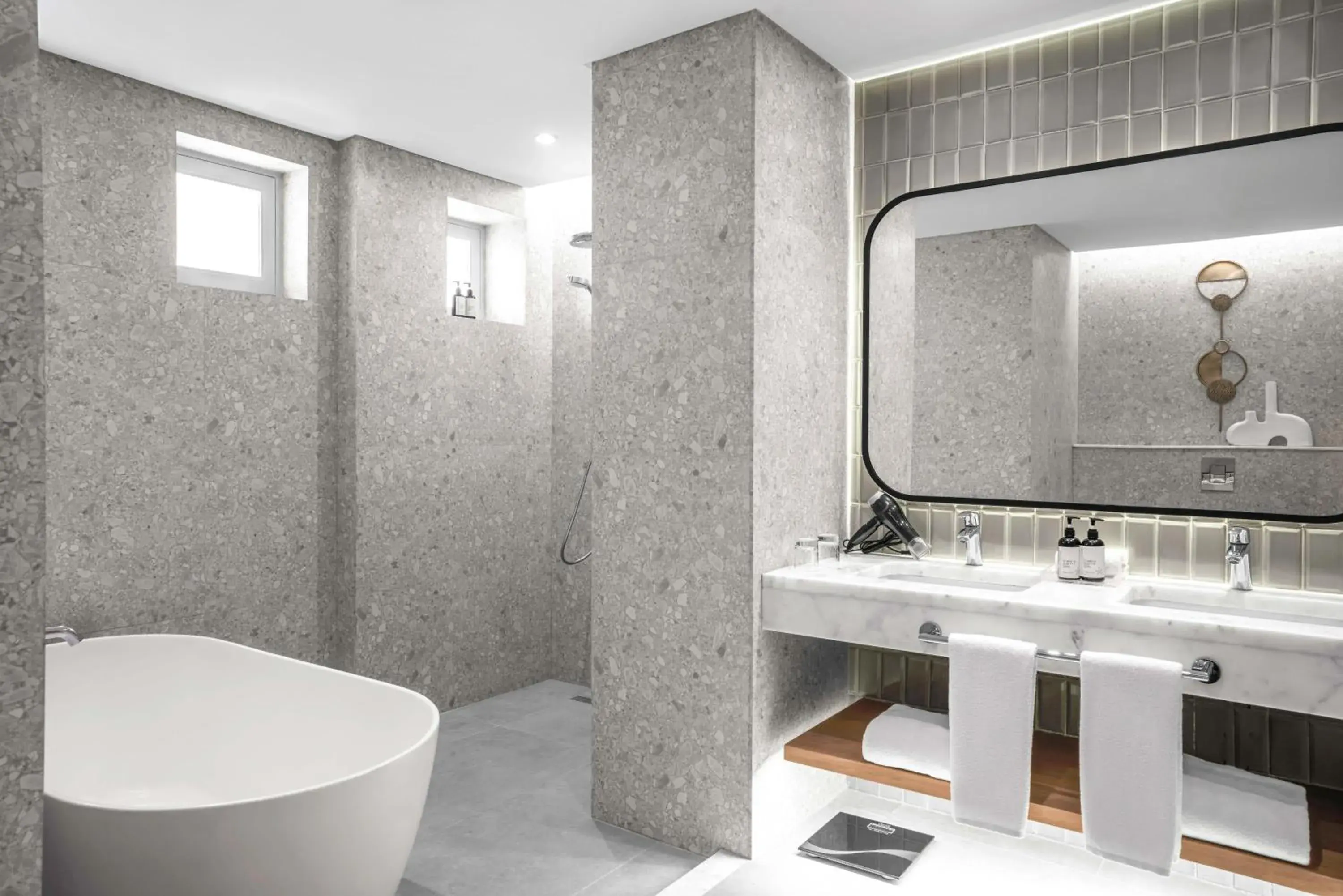 Shower, Bathroom in Steigenberger Golf Resort El Gouna