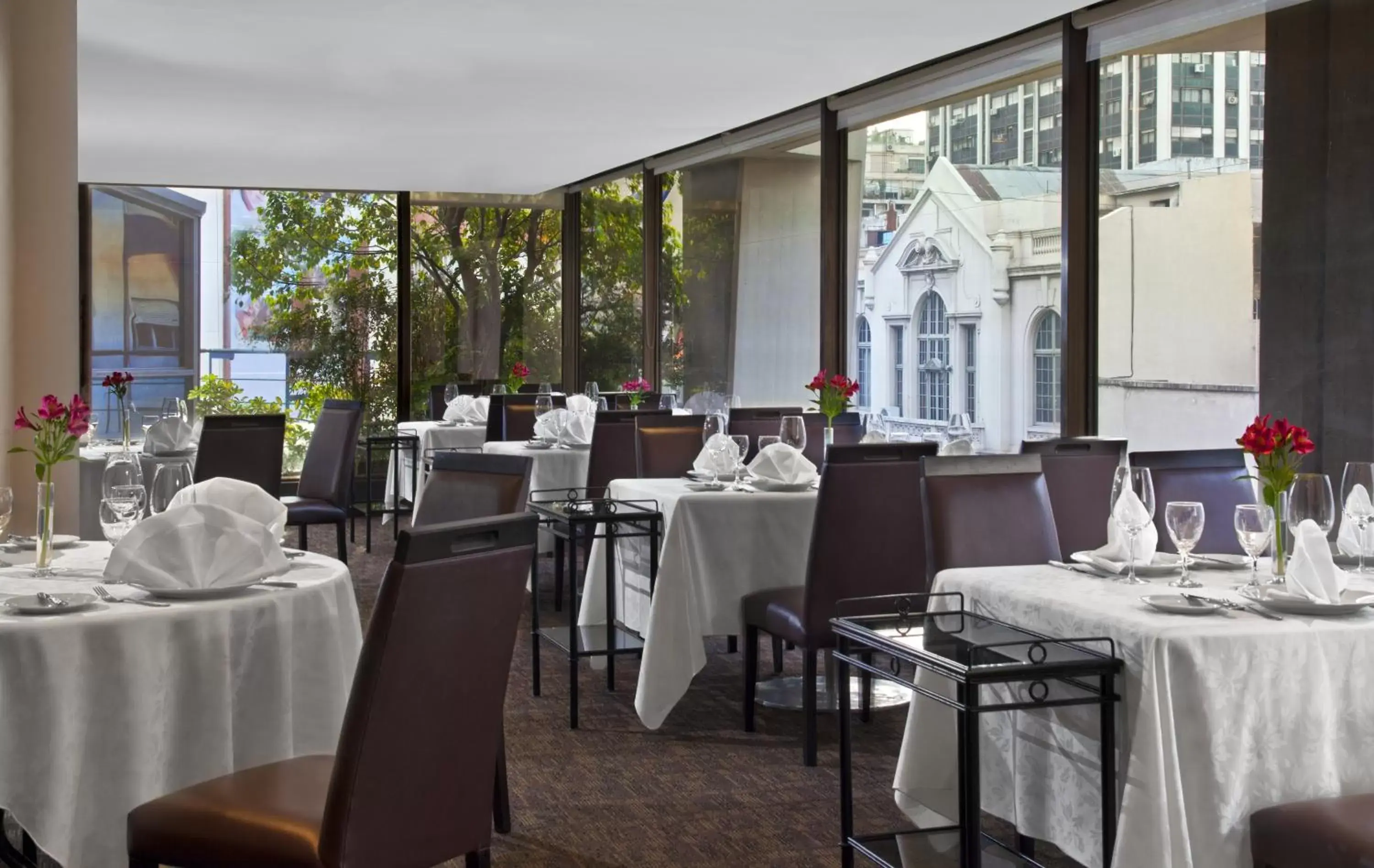 Restaurant/Places to Eat in Libertador Hotel