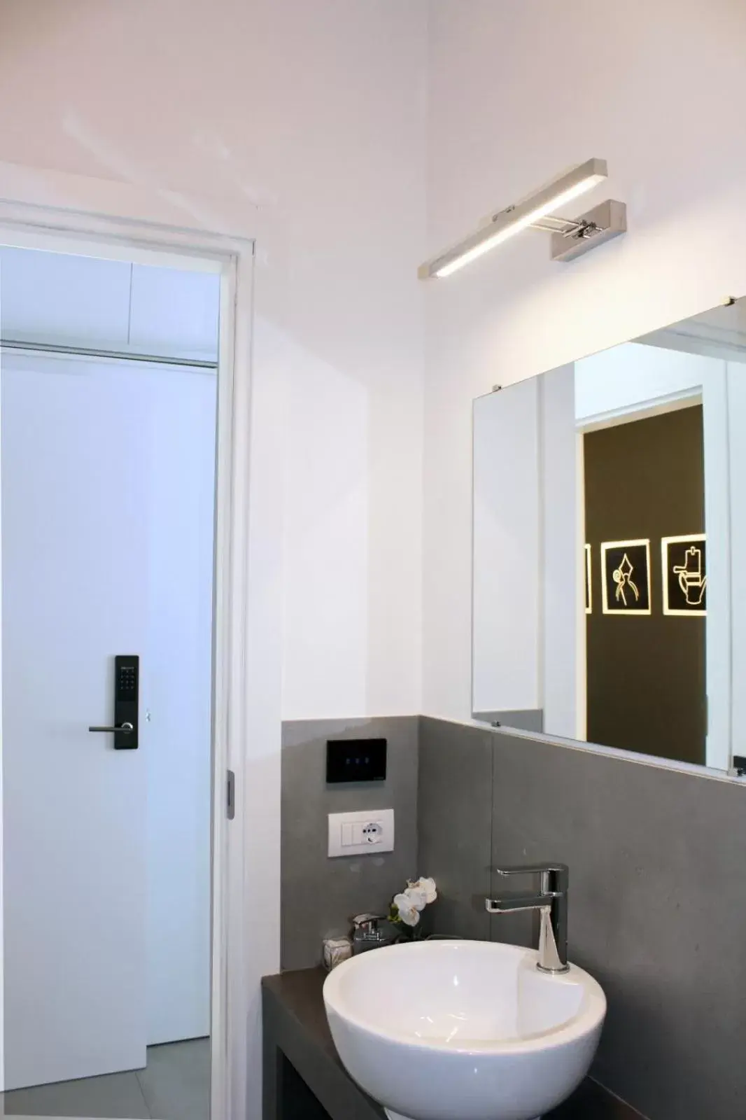 Bathroom in VESUCHARME SUITE Luxury Room