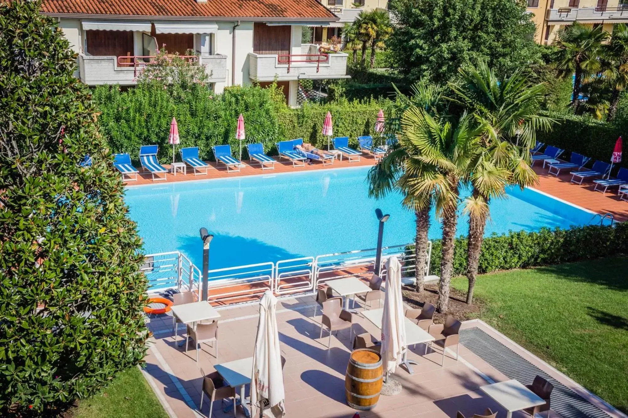 Patio, Pool View in Hotel Porto Azzurro