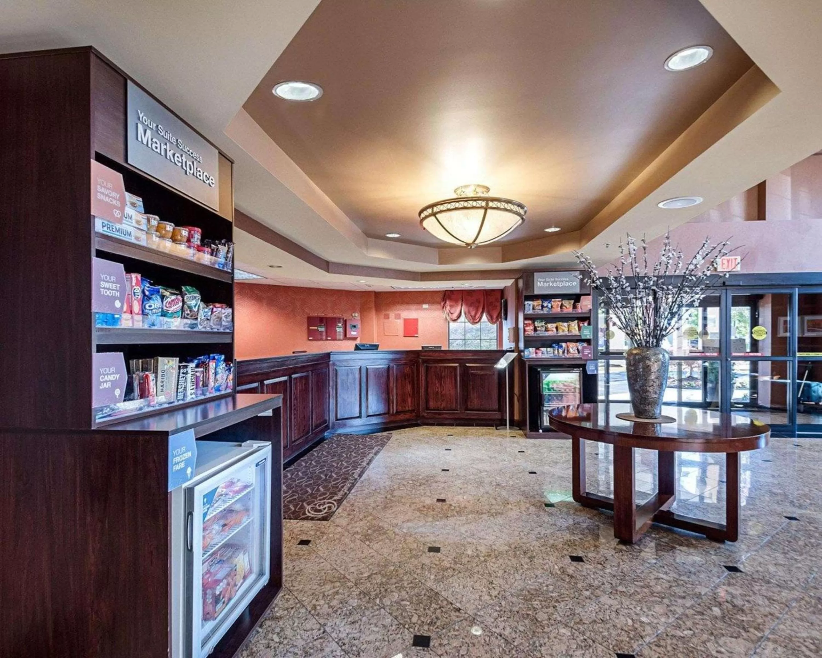 Lobby or reception in Comfort Suites Dulles Airport