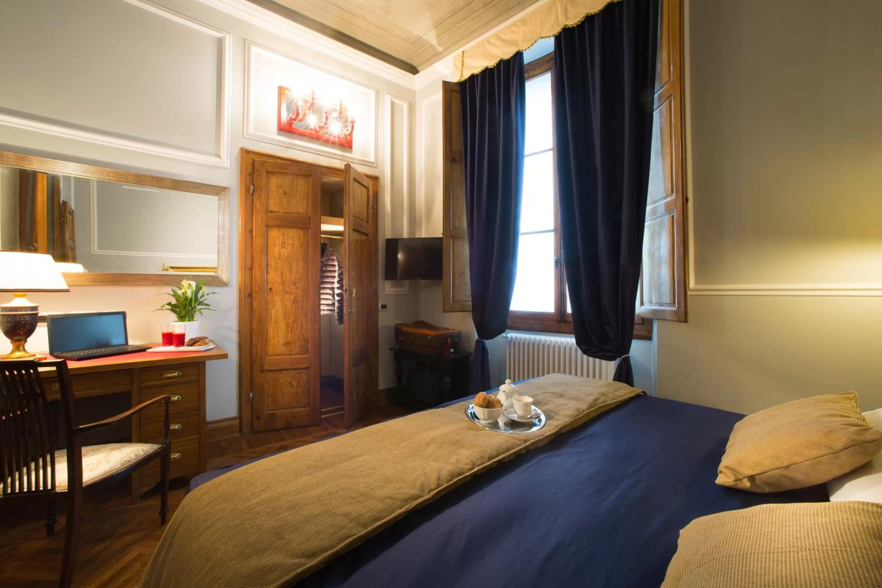 Bed in Boutique B&B Torre de' Conti