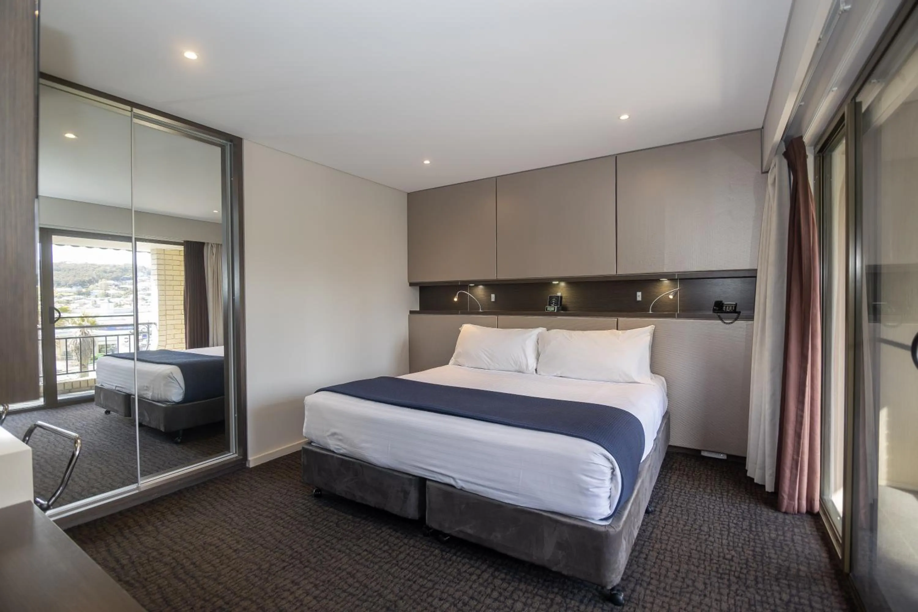 Bedroom, Bed in Dog Rock Motel