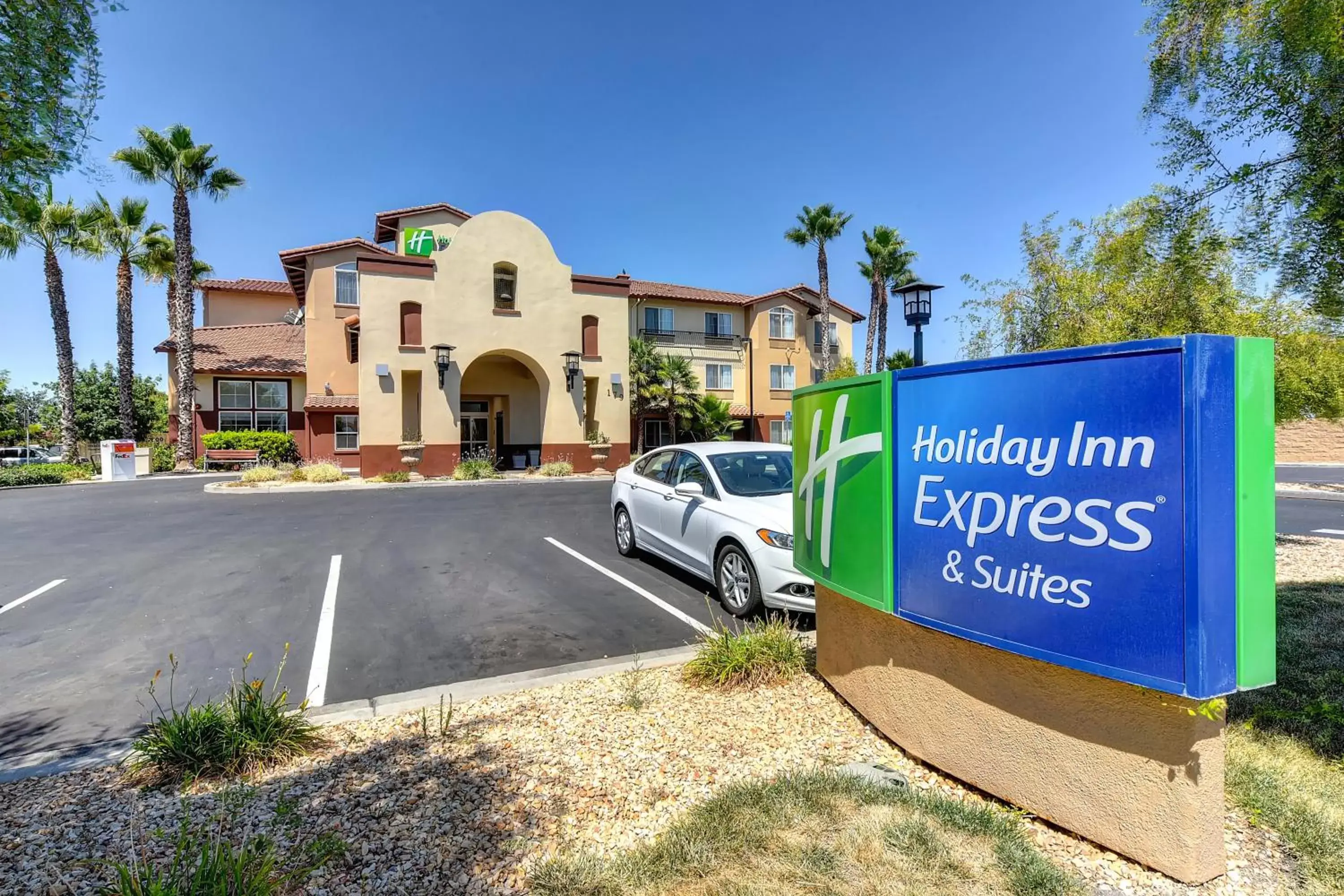 Property Building in Holiday Inn Express Hotel & Suites Manteca, an IHG Hotel