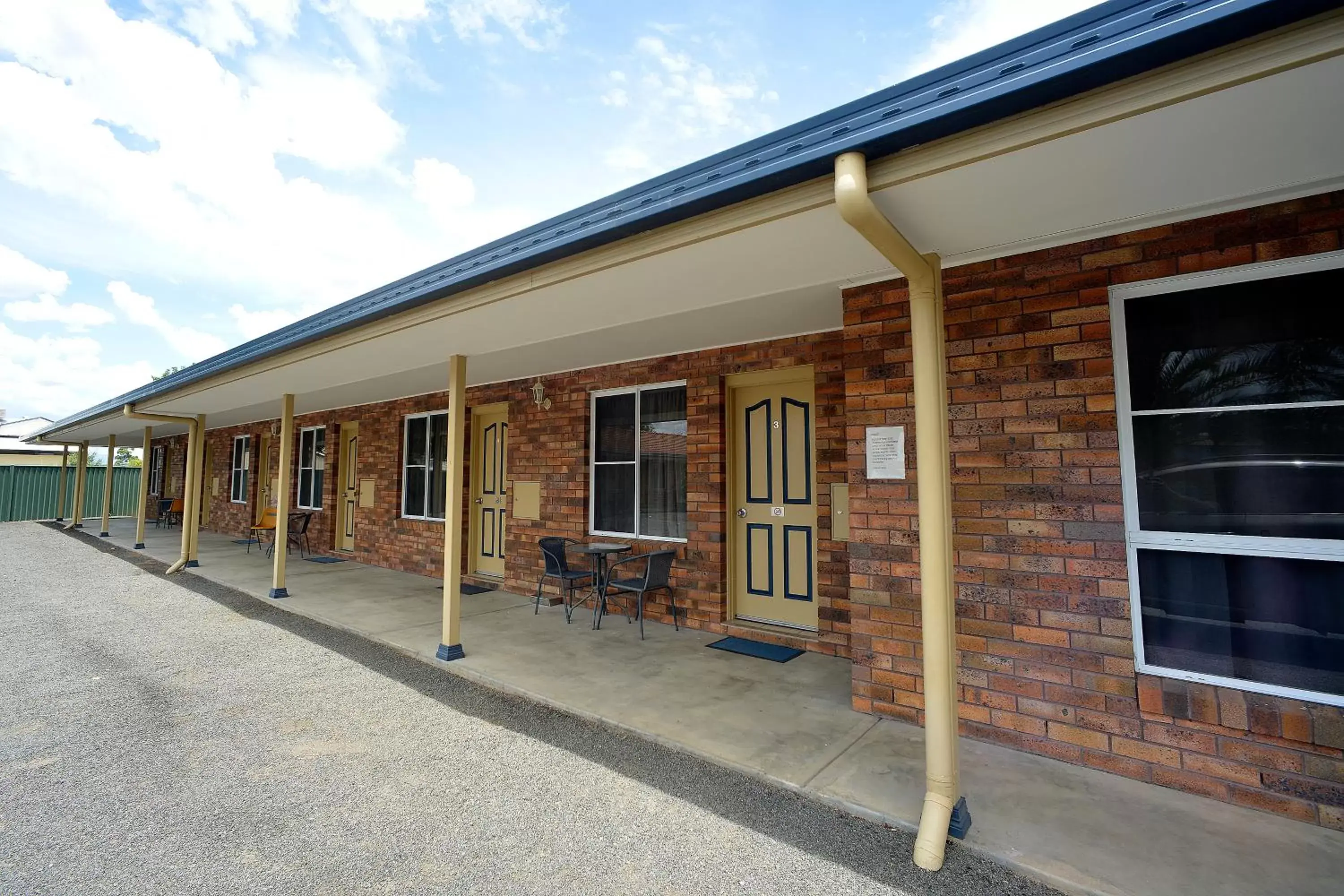 Patio, Property Building in Bellview Motel