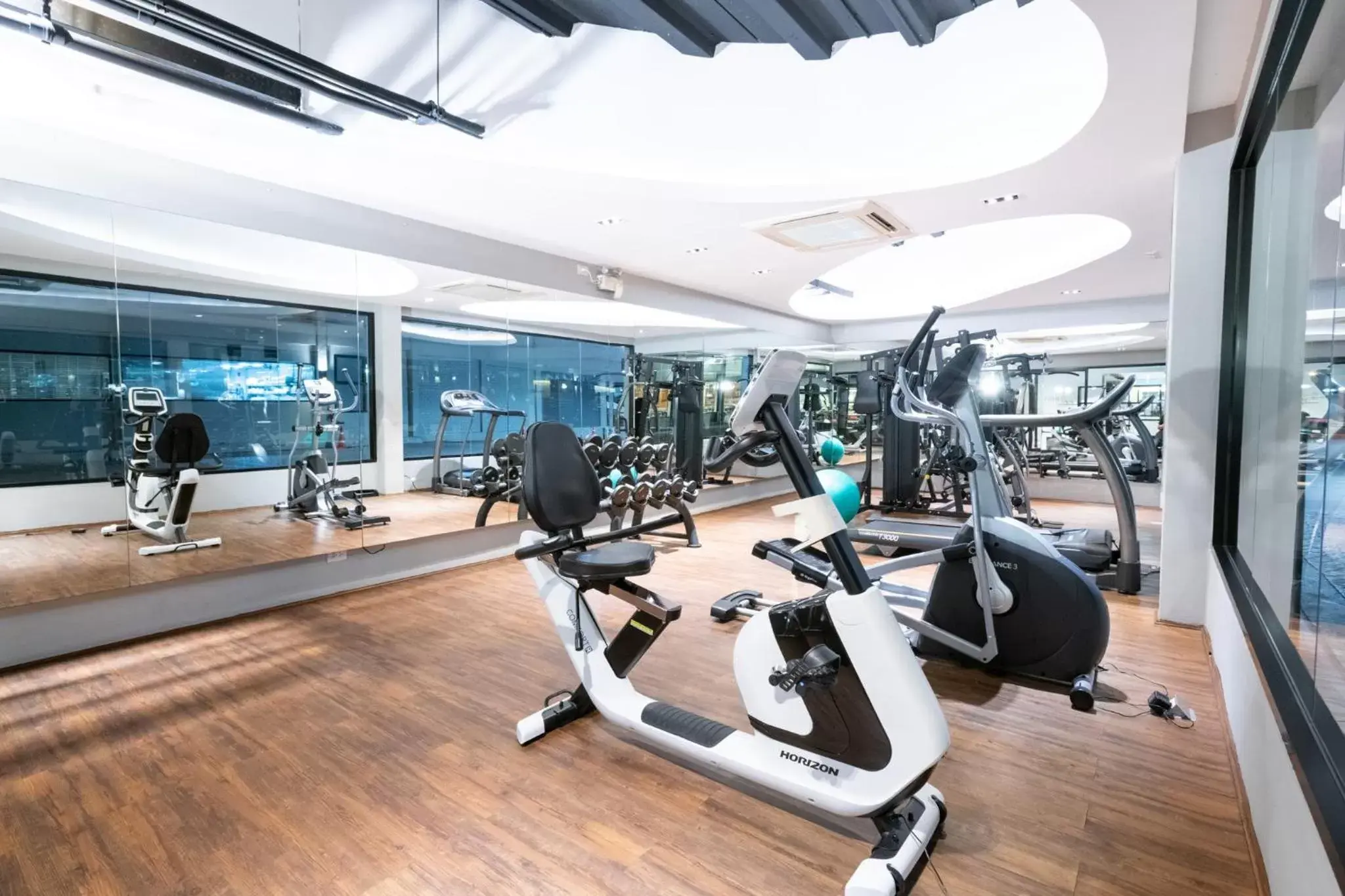 Fitness centre/facilities in S Ratchada Leisure Hotel Fitness centre/facilities in S Ratchada Leisure Hotel