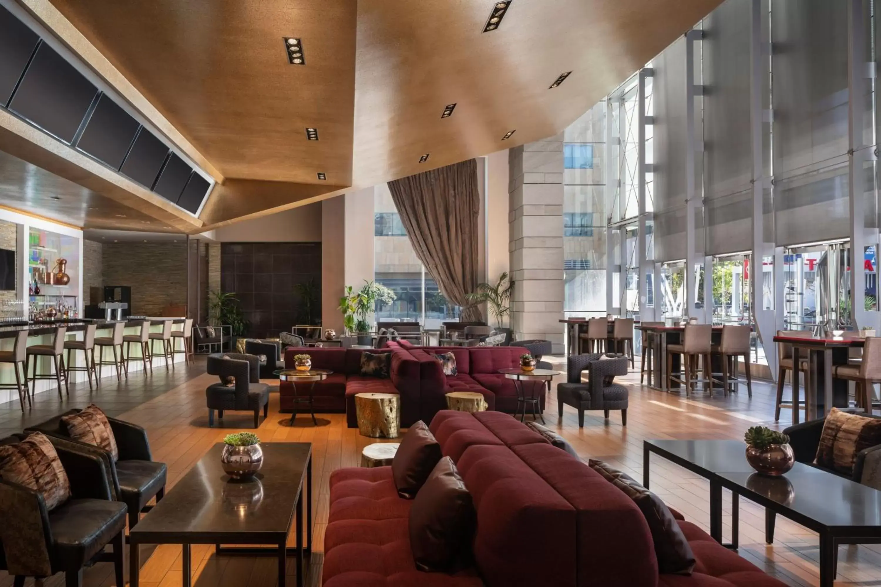 Lounge or bar, Restaurant/Places to Eat in JW Marriott Los Angeles L.A. LIVE